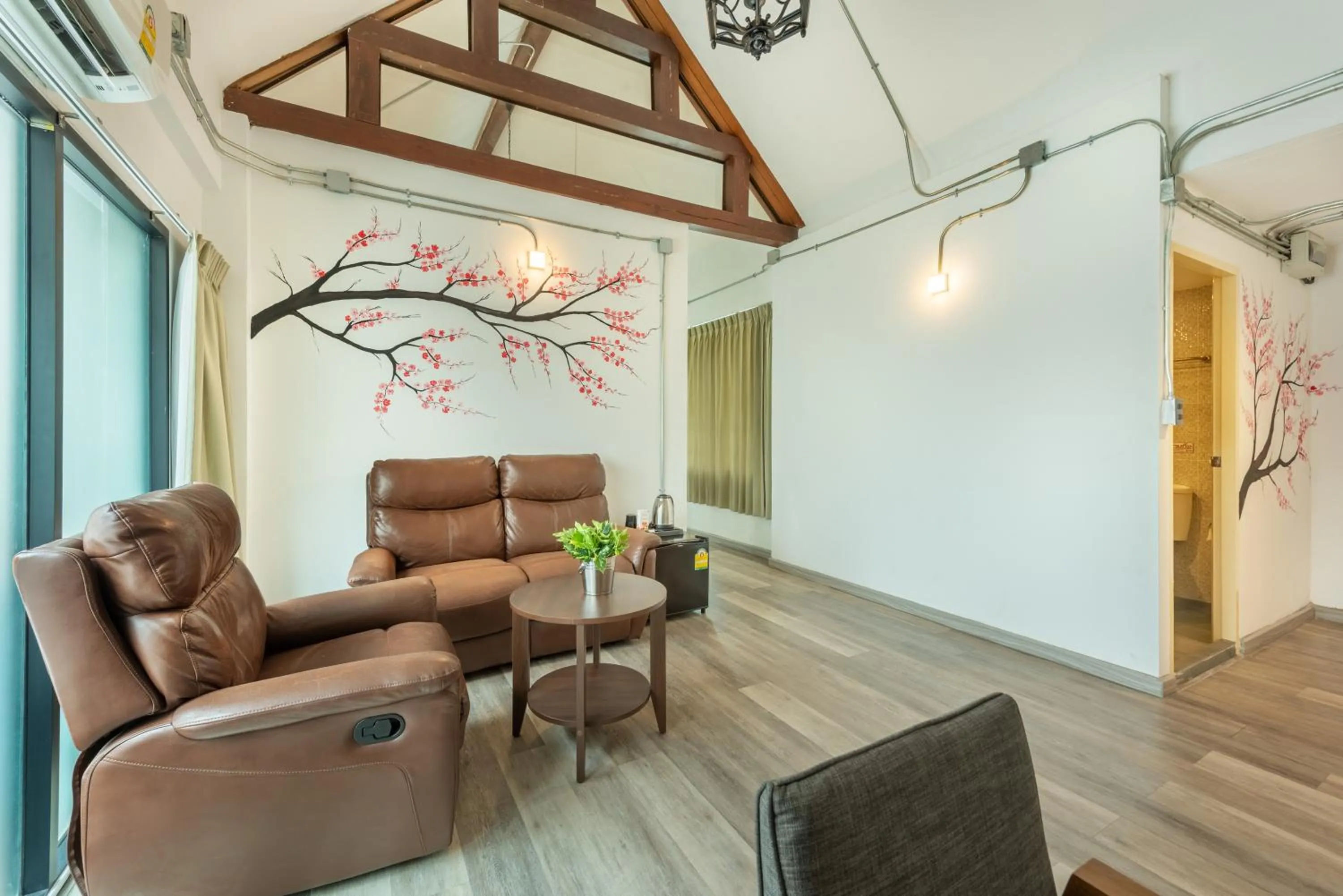 Photo of the whole room in SHIN Hotel Nimman ChiangMai