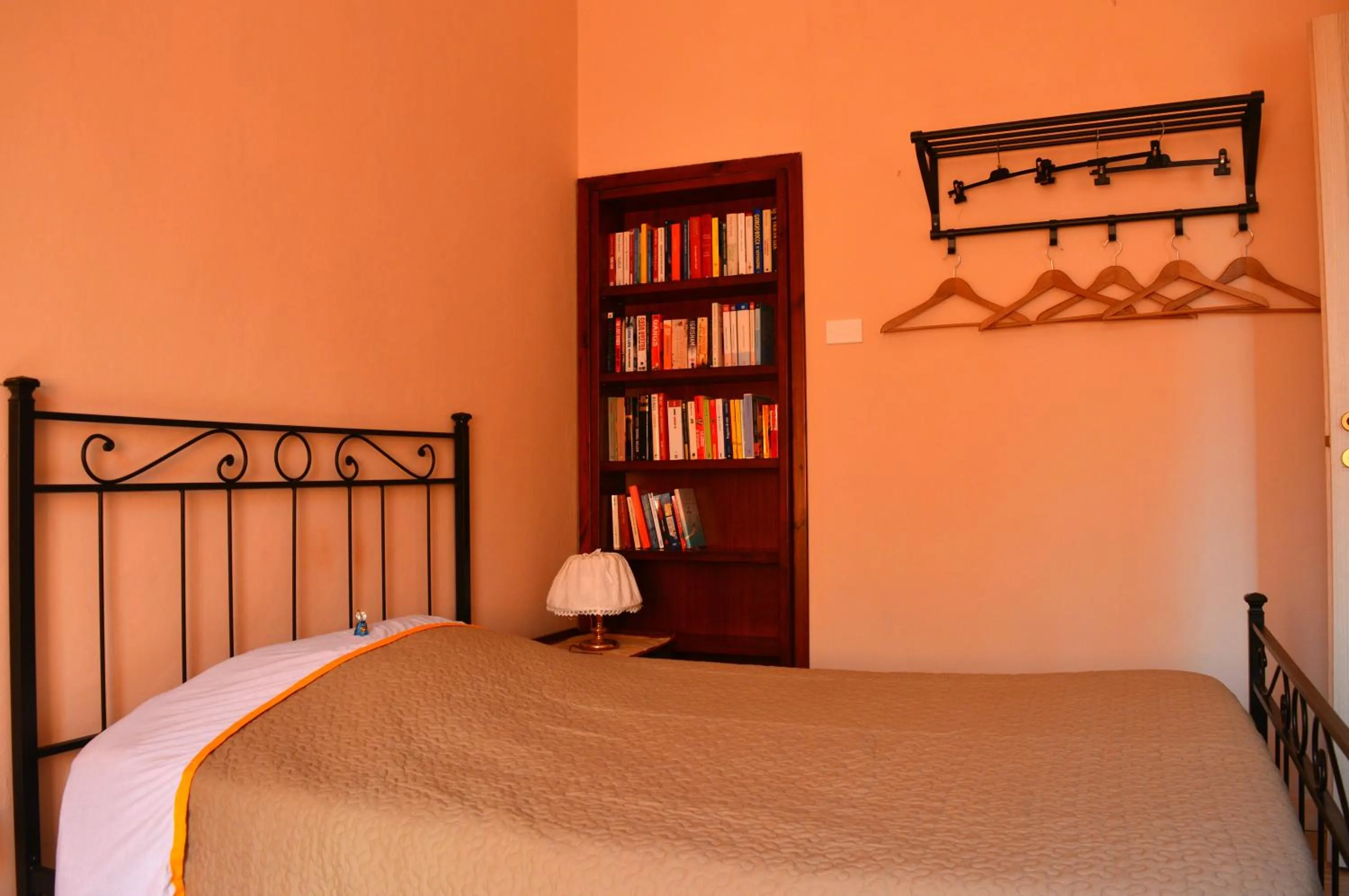 Photo of the whole room, Bed in Il Giardino Nel Parco R&B