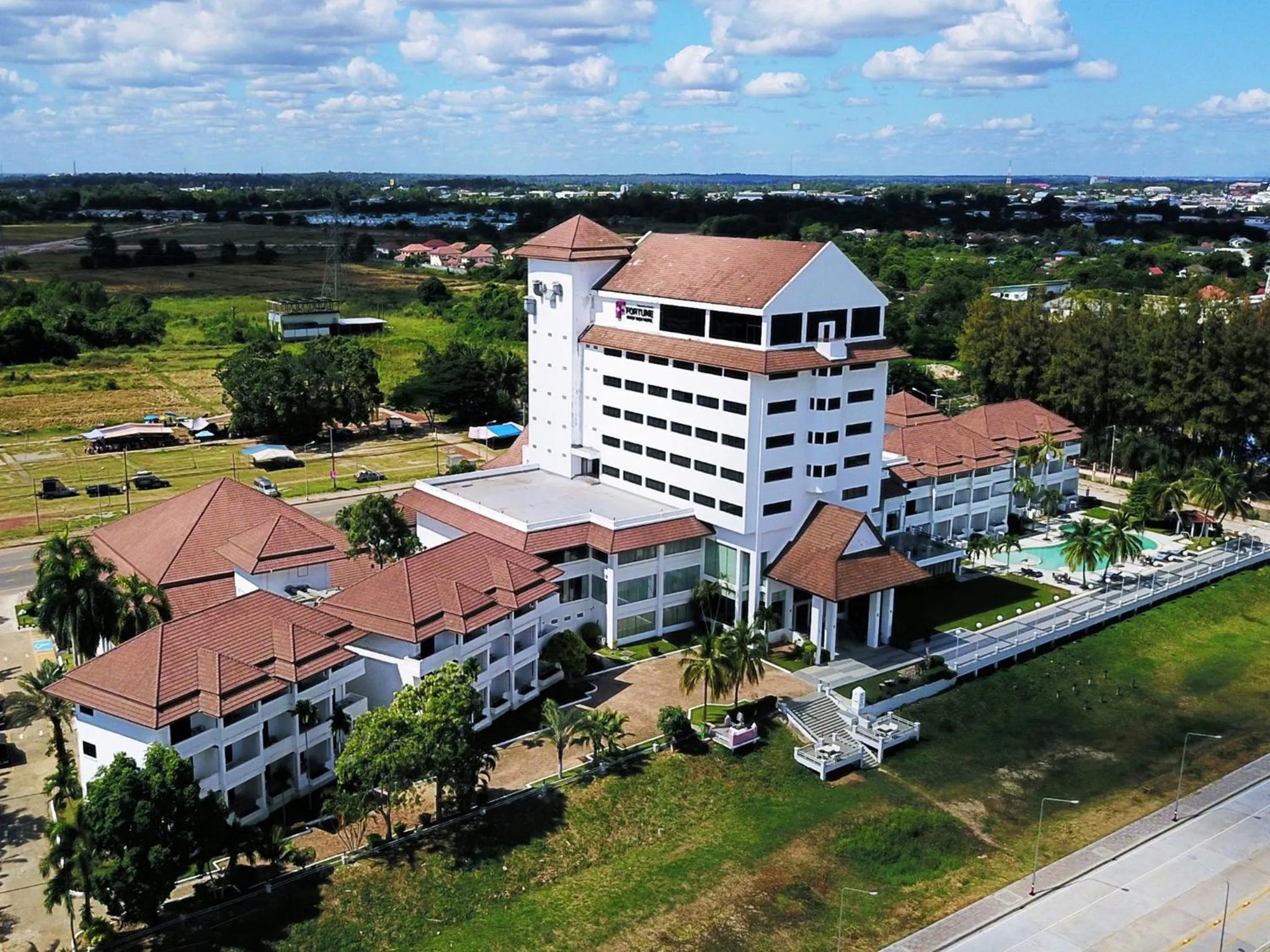 Property building in Fortune River View Hotel Nakhon Phanom