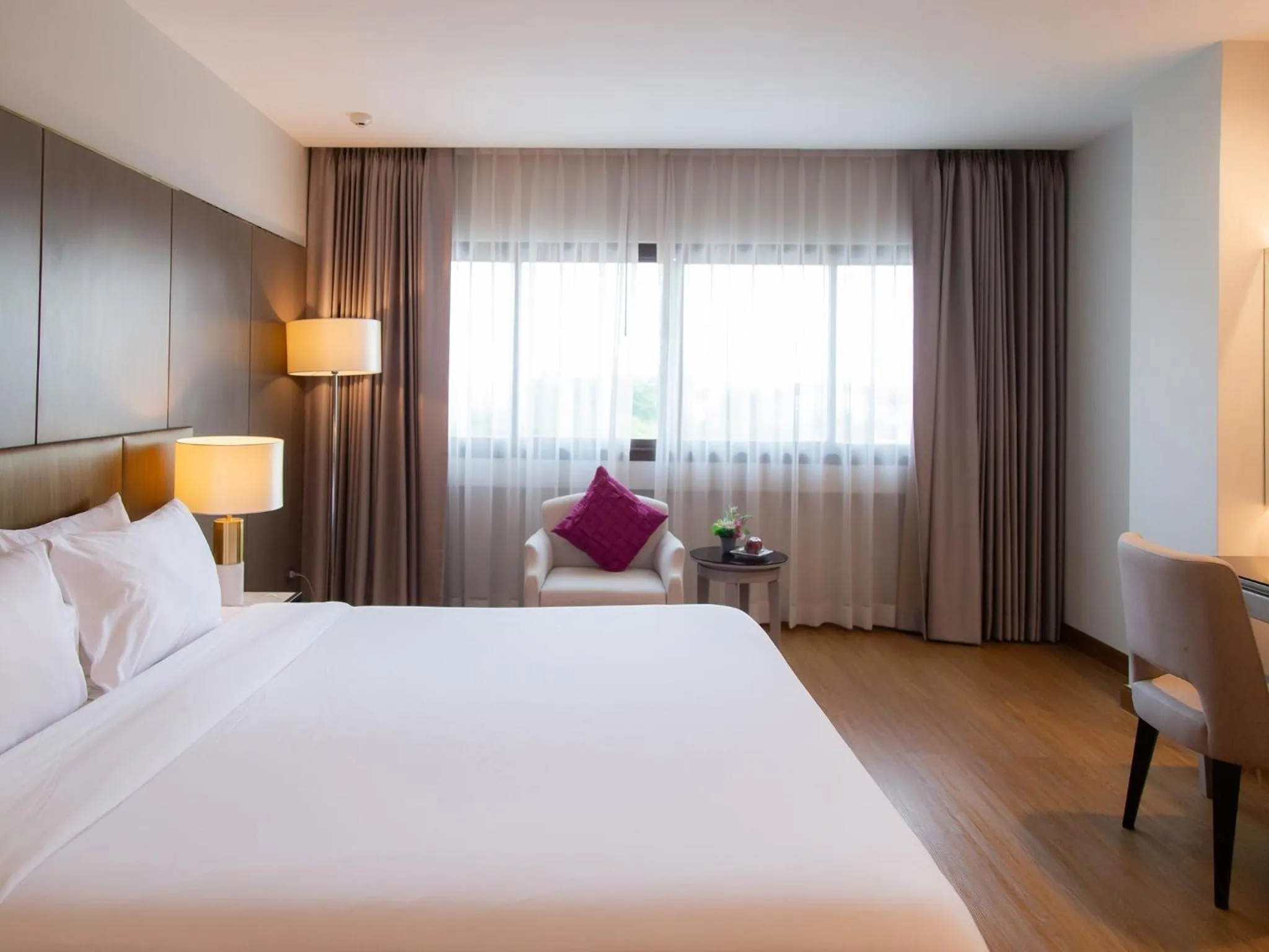 Bedroom, Bed in Fortune River View Hotel Nakhon Phanom