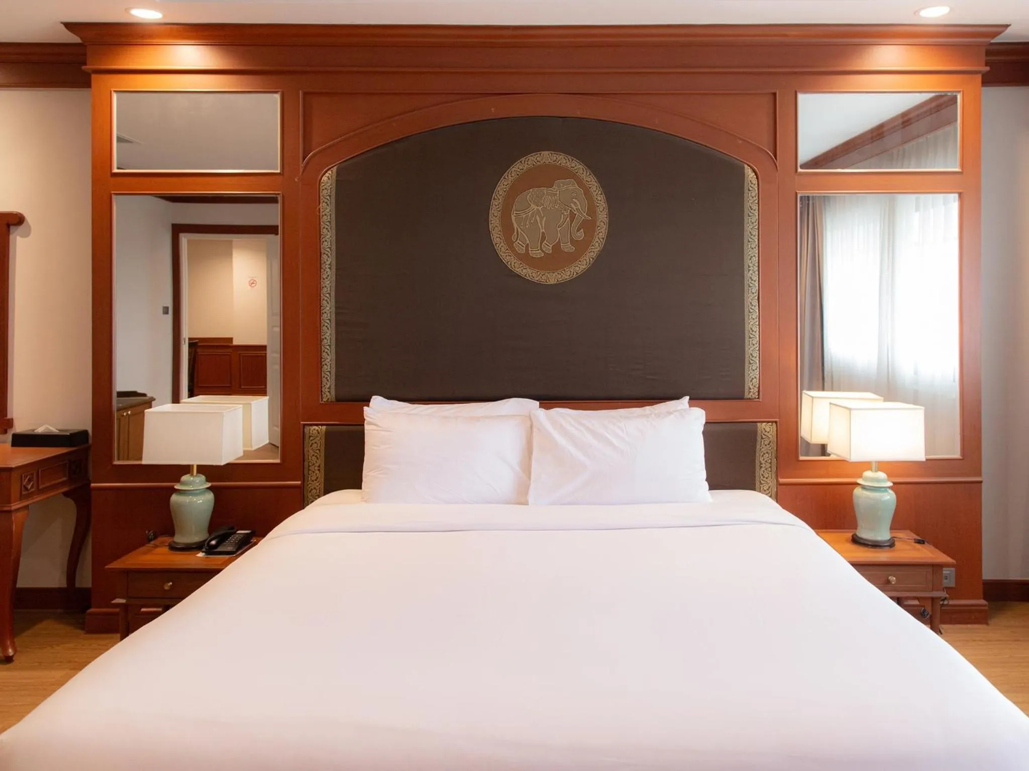 Bed in Fortune River View Hotel Nakhon Phanom