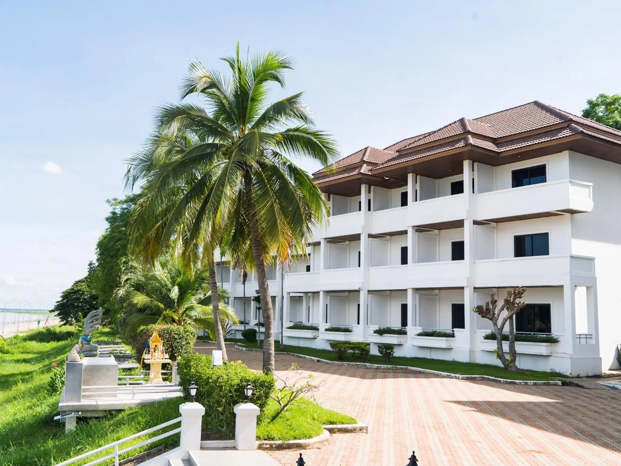 Property building in Fortune River View Hotel Nakhon Phanom