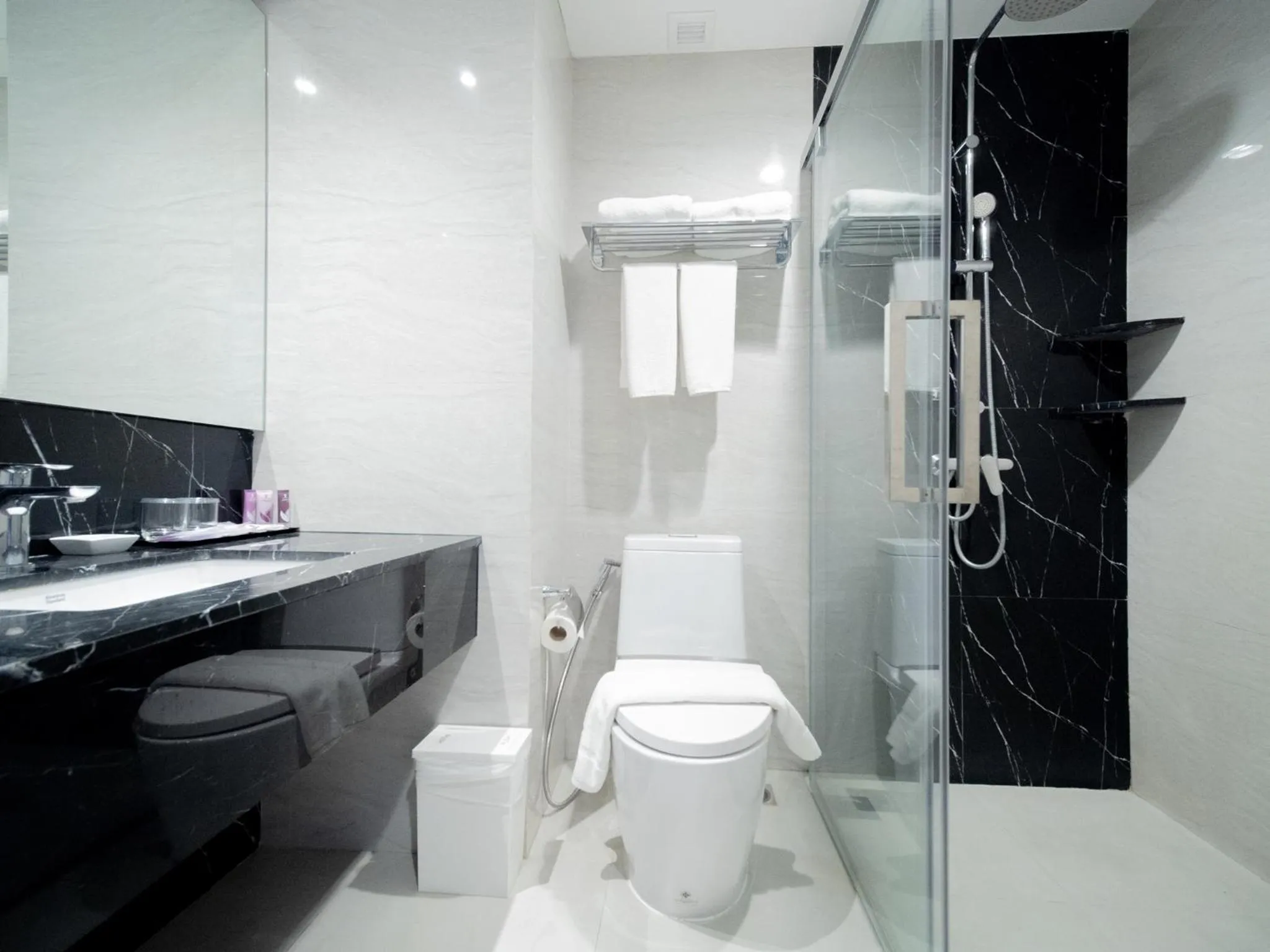 Bathroom in Fortune River View Hotel Nakhon Phanom