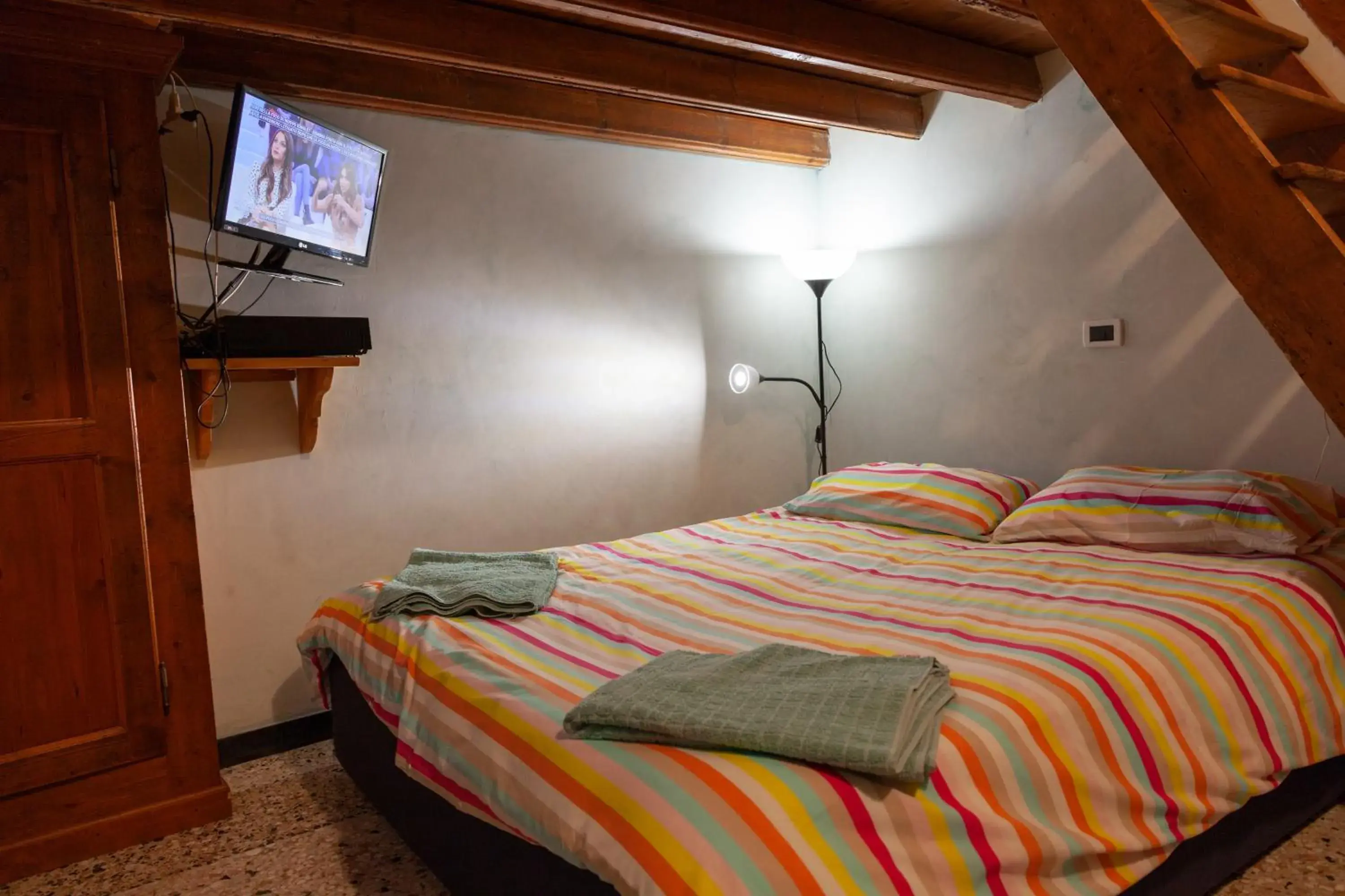 Quadruple Room with Private External Bathroom - single occupancy in Due Papi Quadruple Room with Private External Bathroom - single occupancy in Due Papi
