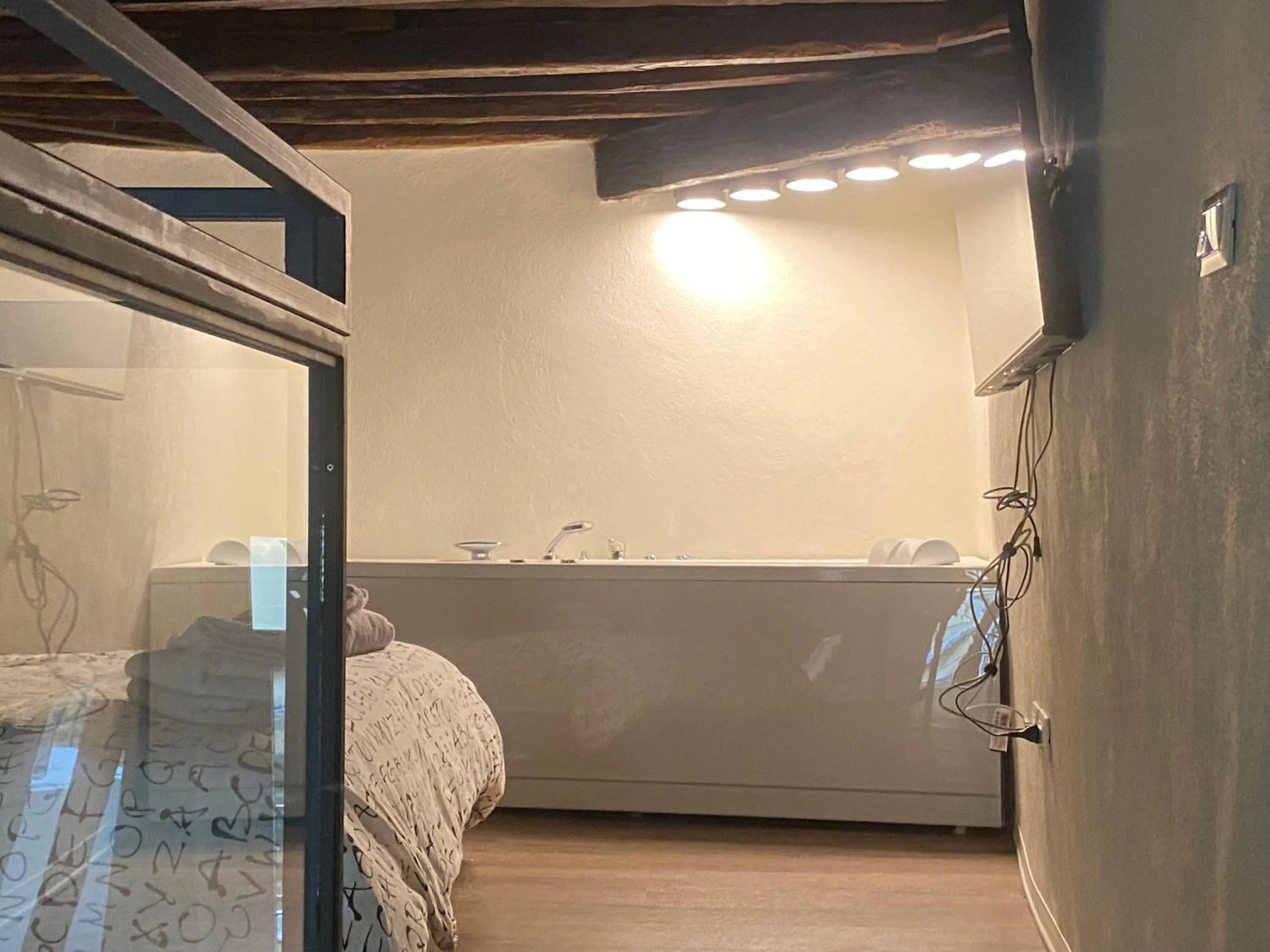 Hot Tub, Bed in Due Papi