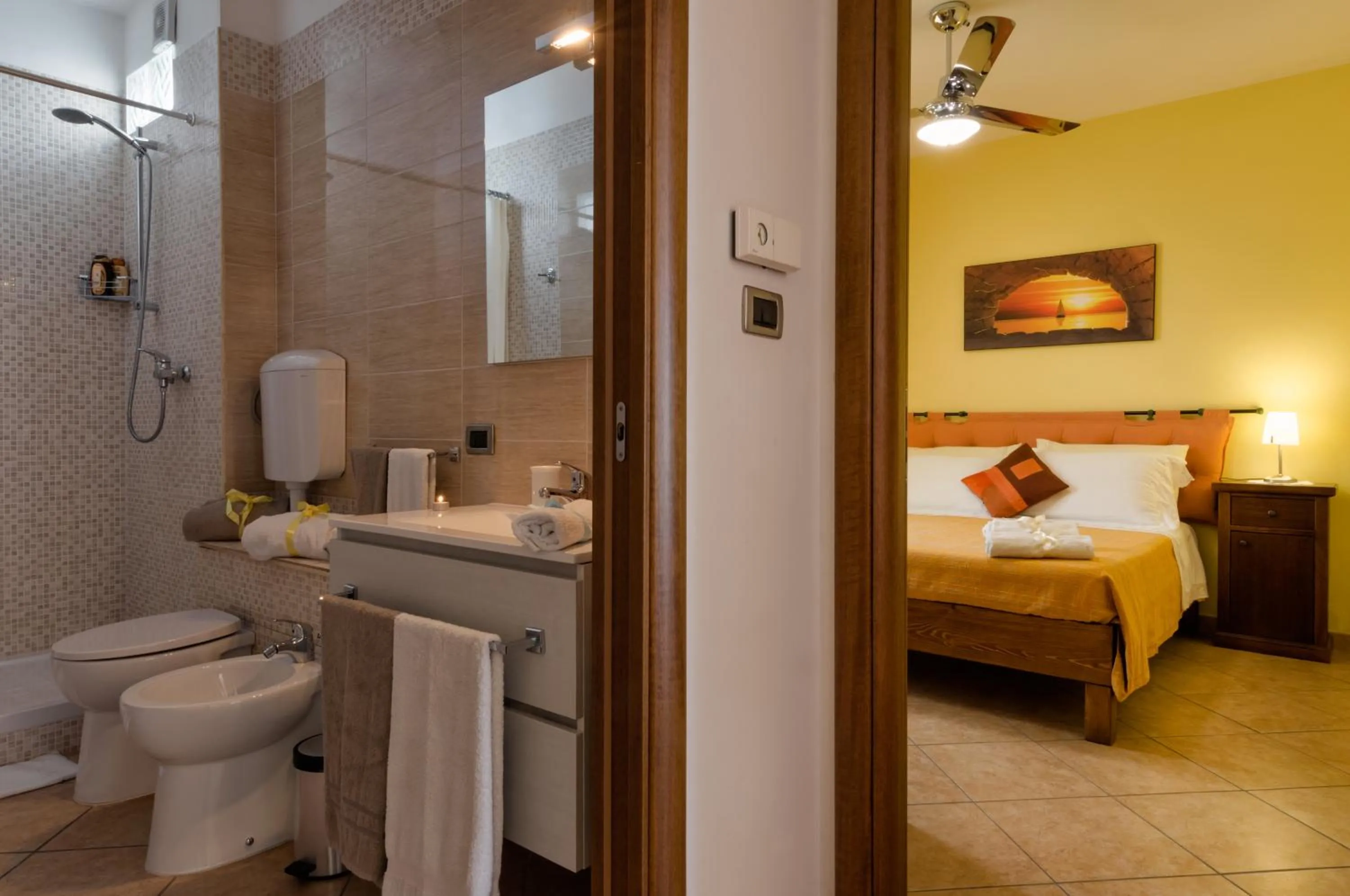Bathroom, Bed in B&B L'Antica Rimessa
