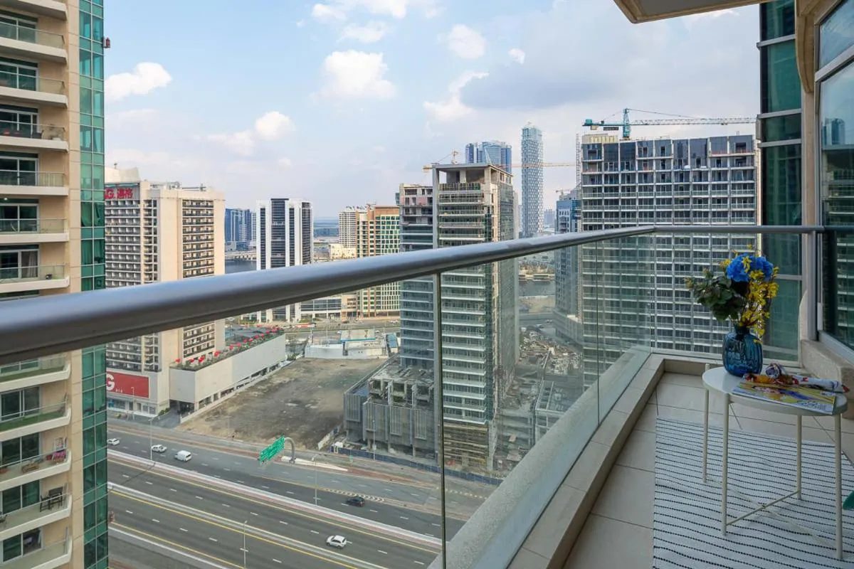 Frank Porter - Burj Views