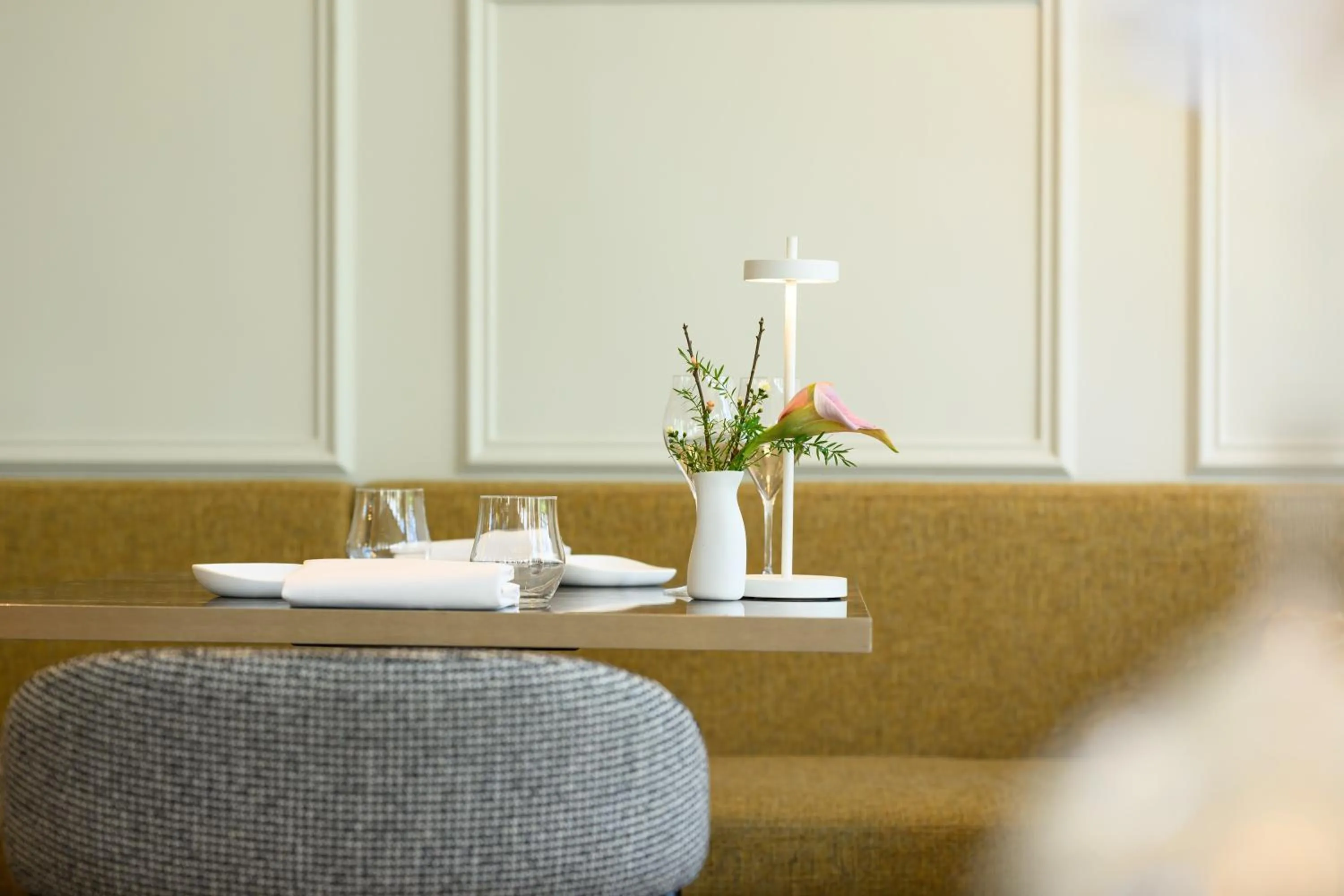 Restaurant/places to eat in Hotel Bloemendal, near Aachen