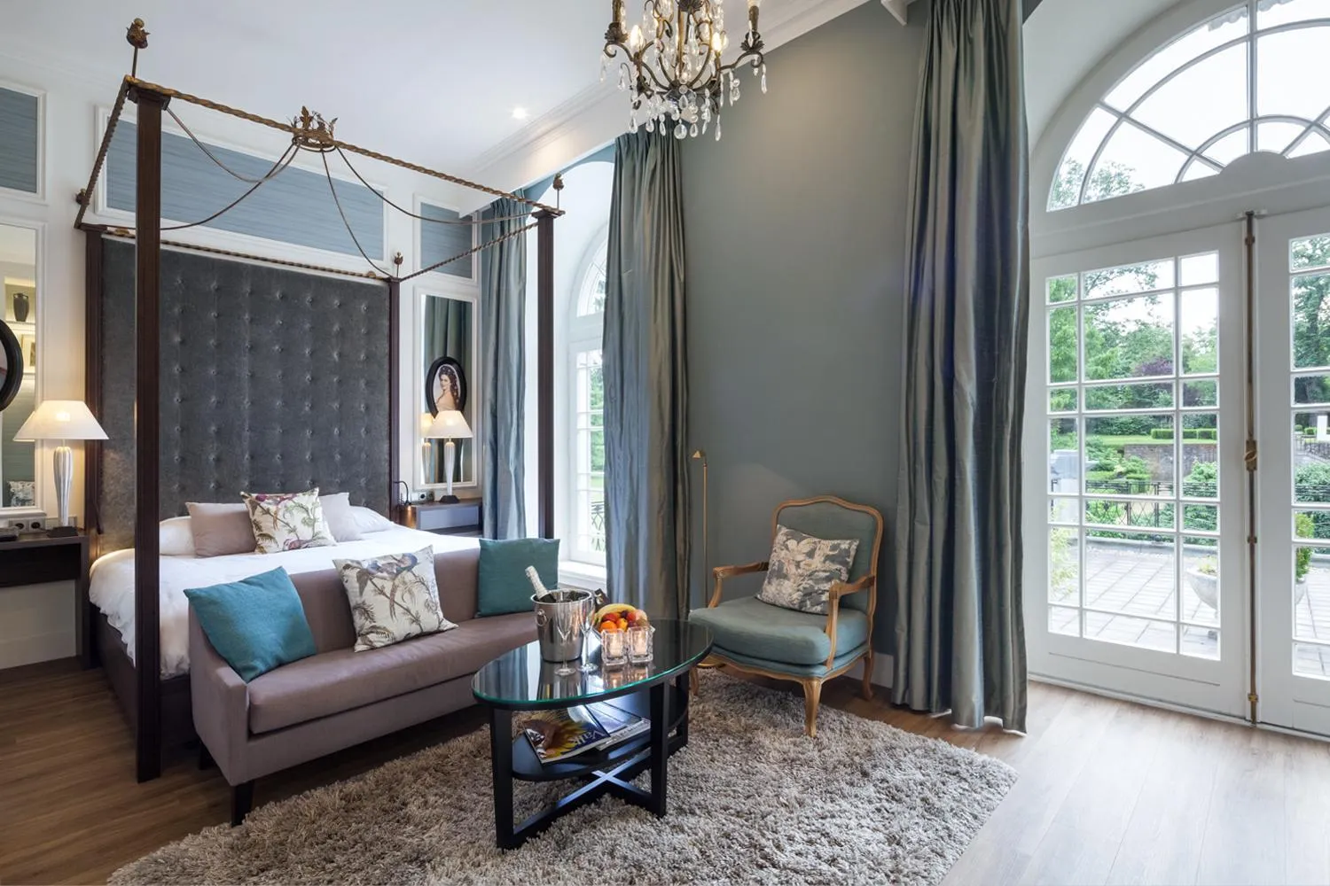 Garden view, Bed in Hotel Bloemendal, near Aachen