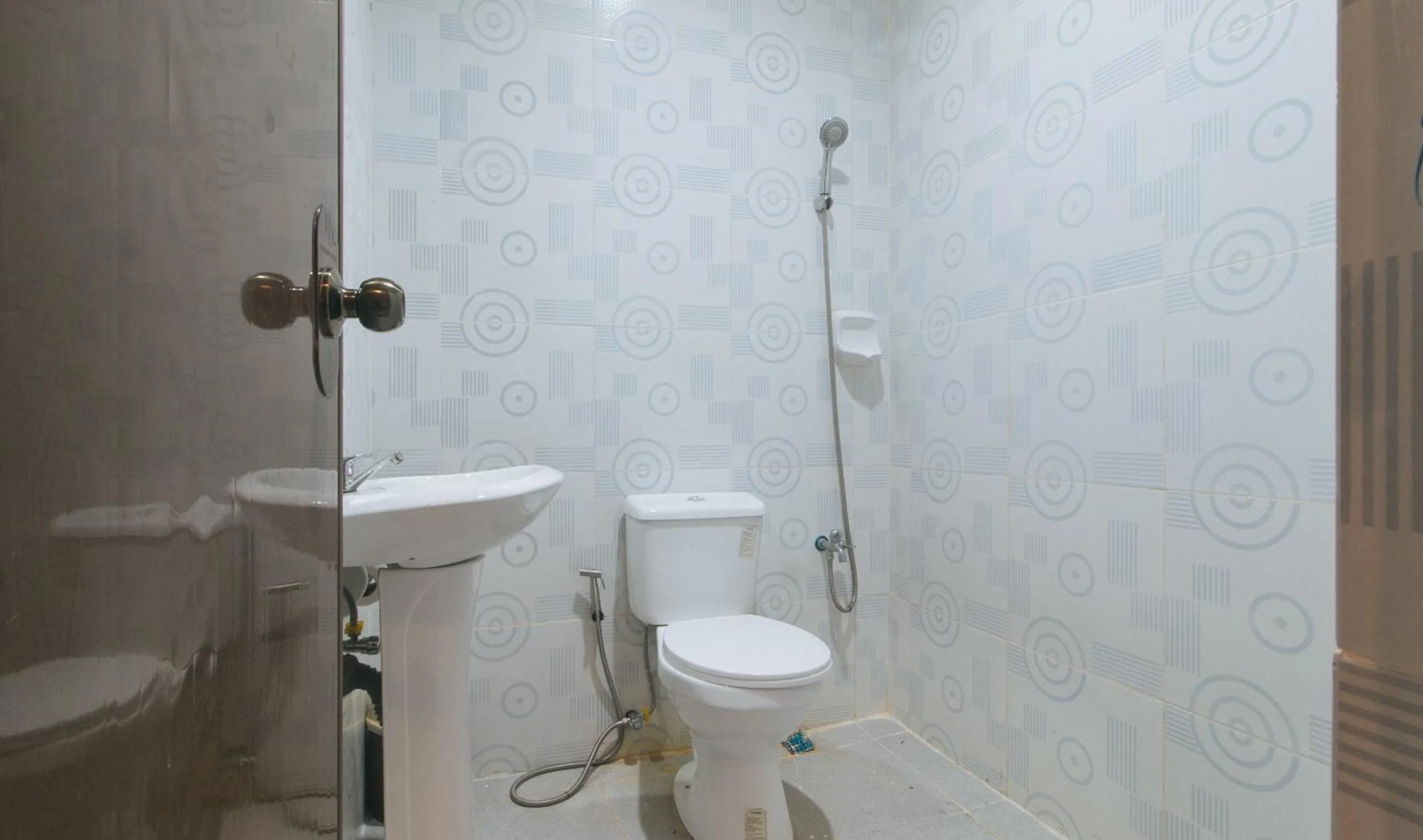 Toilet in Buenas J Hotel and Spa