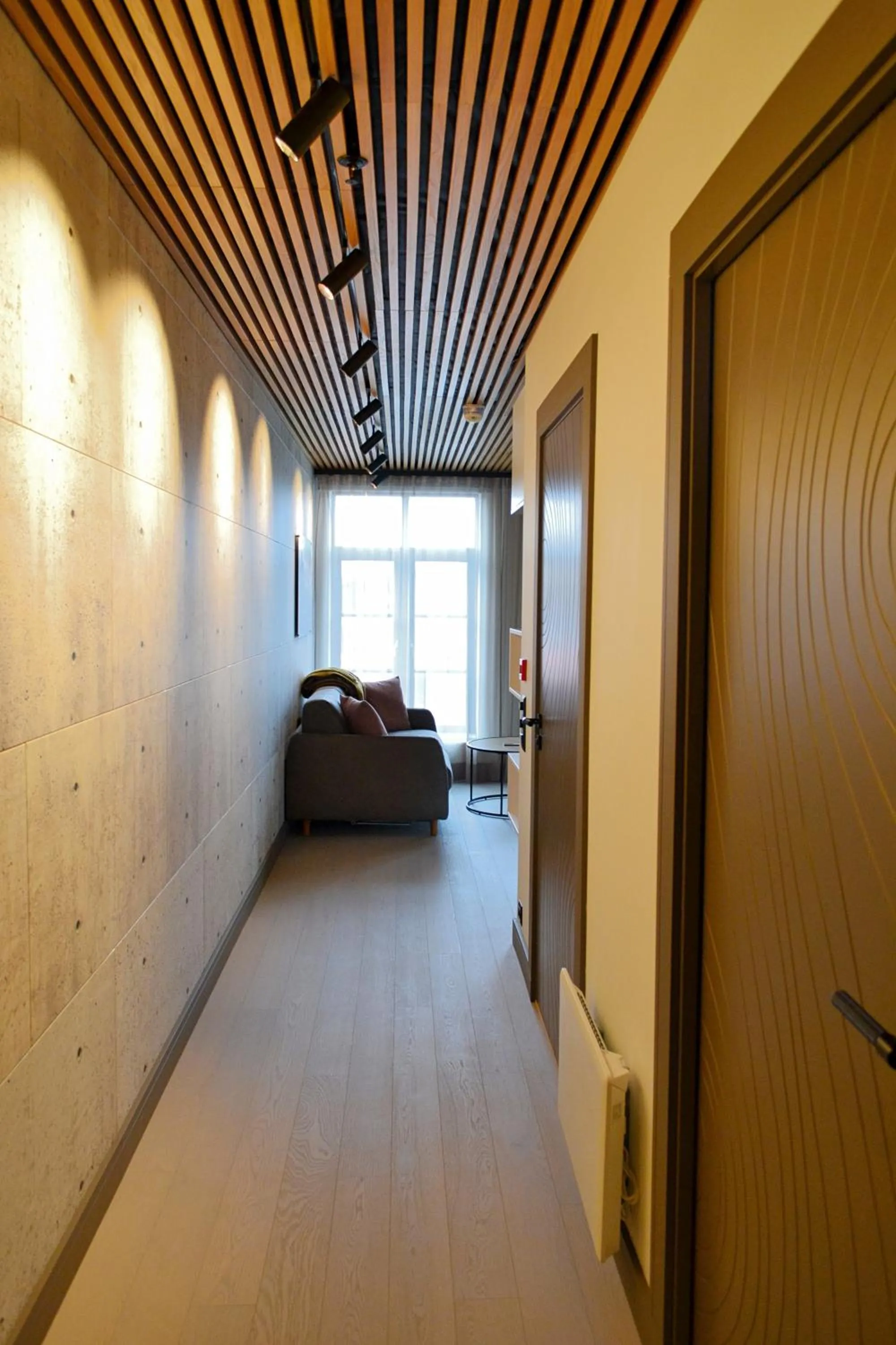 Photo of the whole room, Bed in Andenes Suitehotel