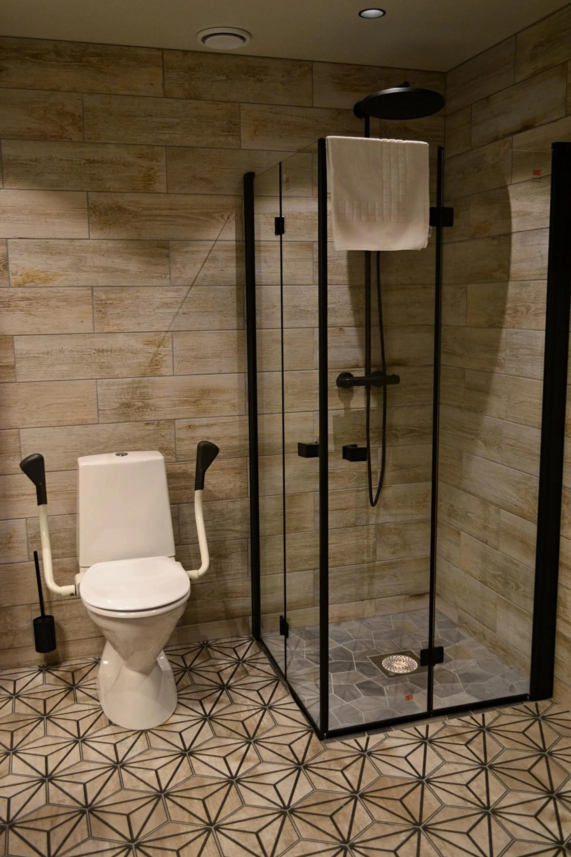 Bathroom in Andenes Suitehotel