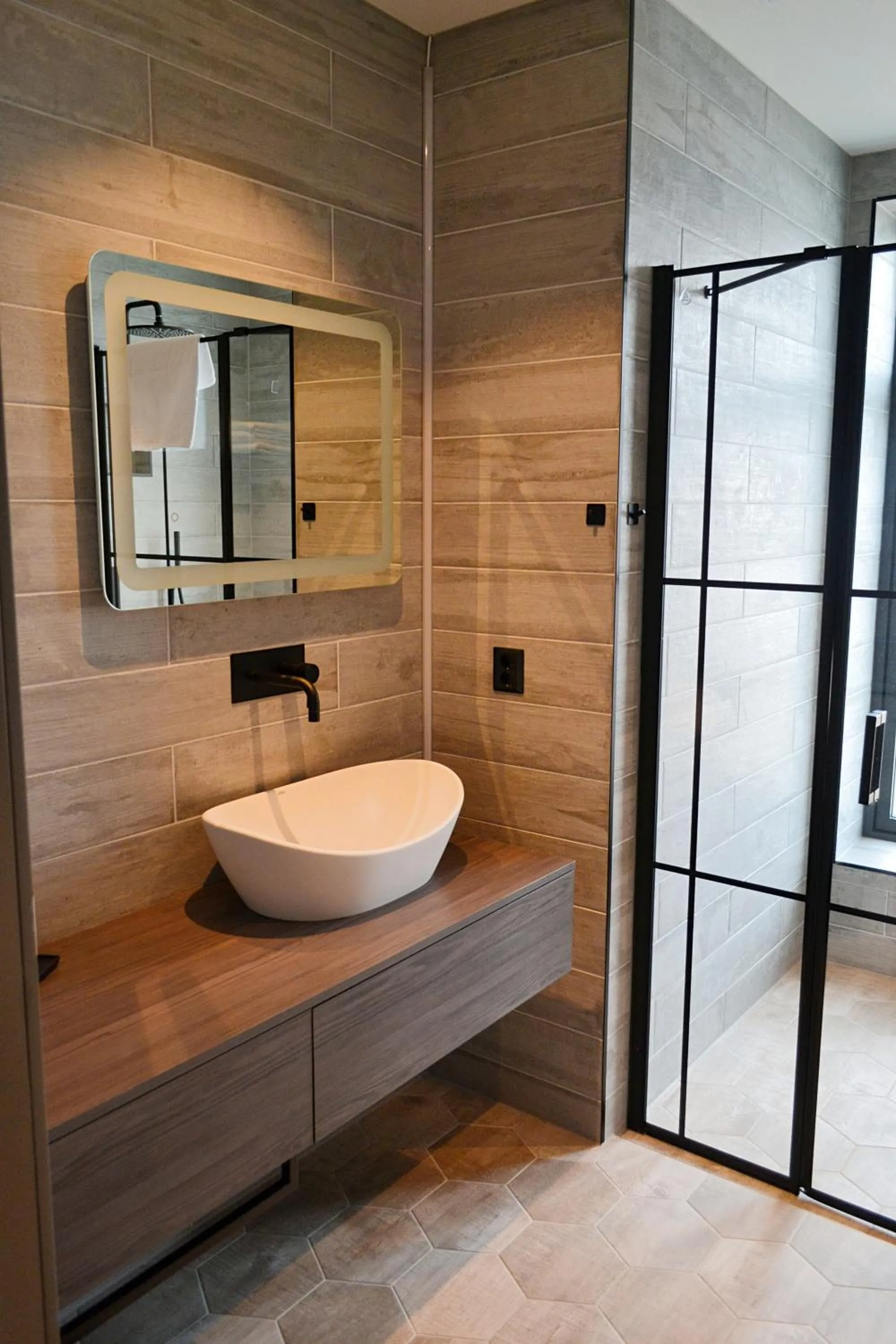 Bathroom in Andenes Suitehotel