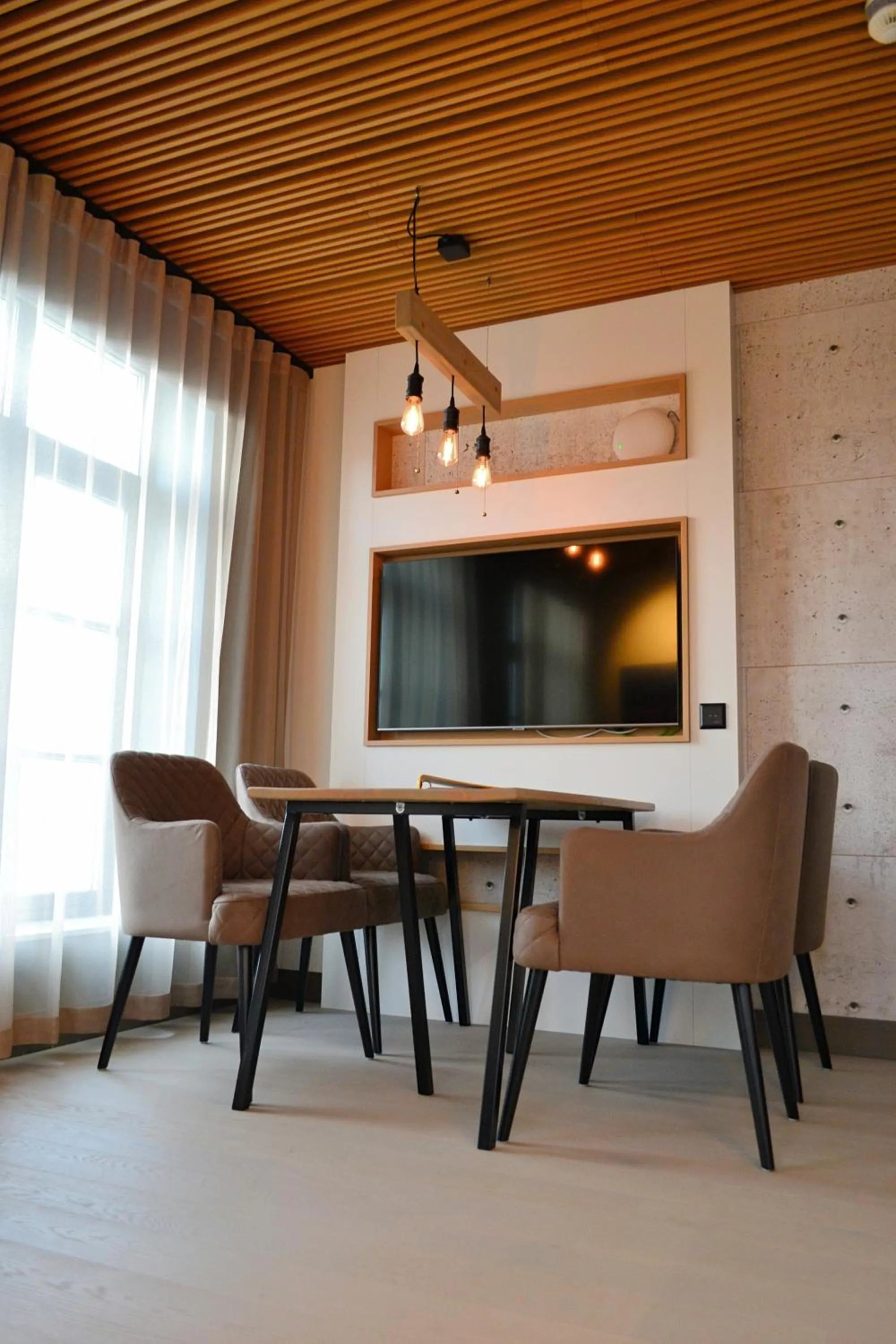 TV and multimedia in Andenes Suitehotel