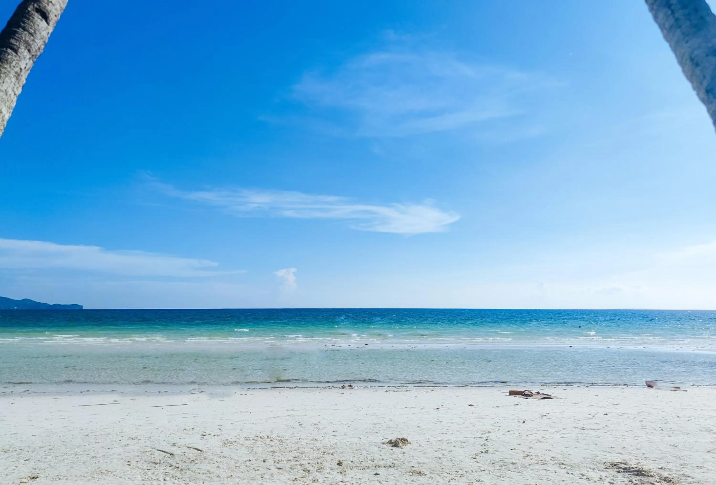 Beach in Stay Inn Station 1 Boracay by RedDoorz