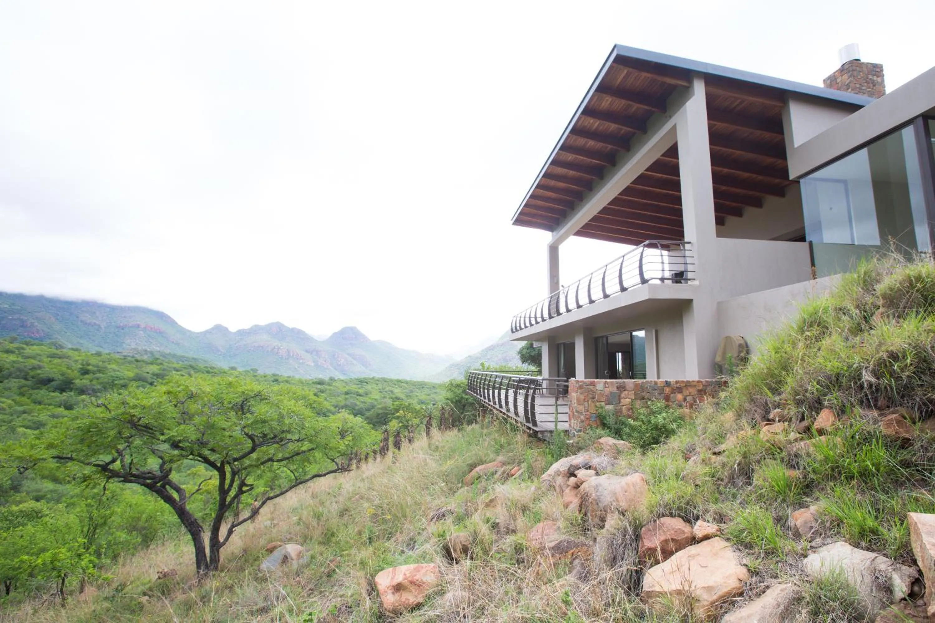 Facade/entrance in umVangati House