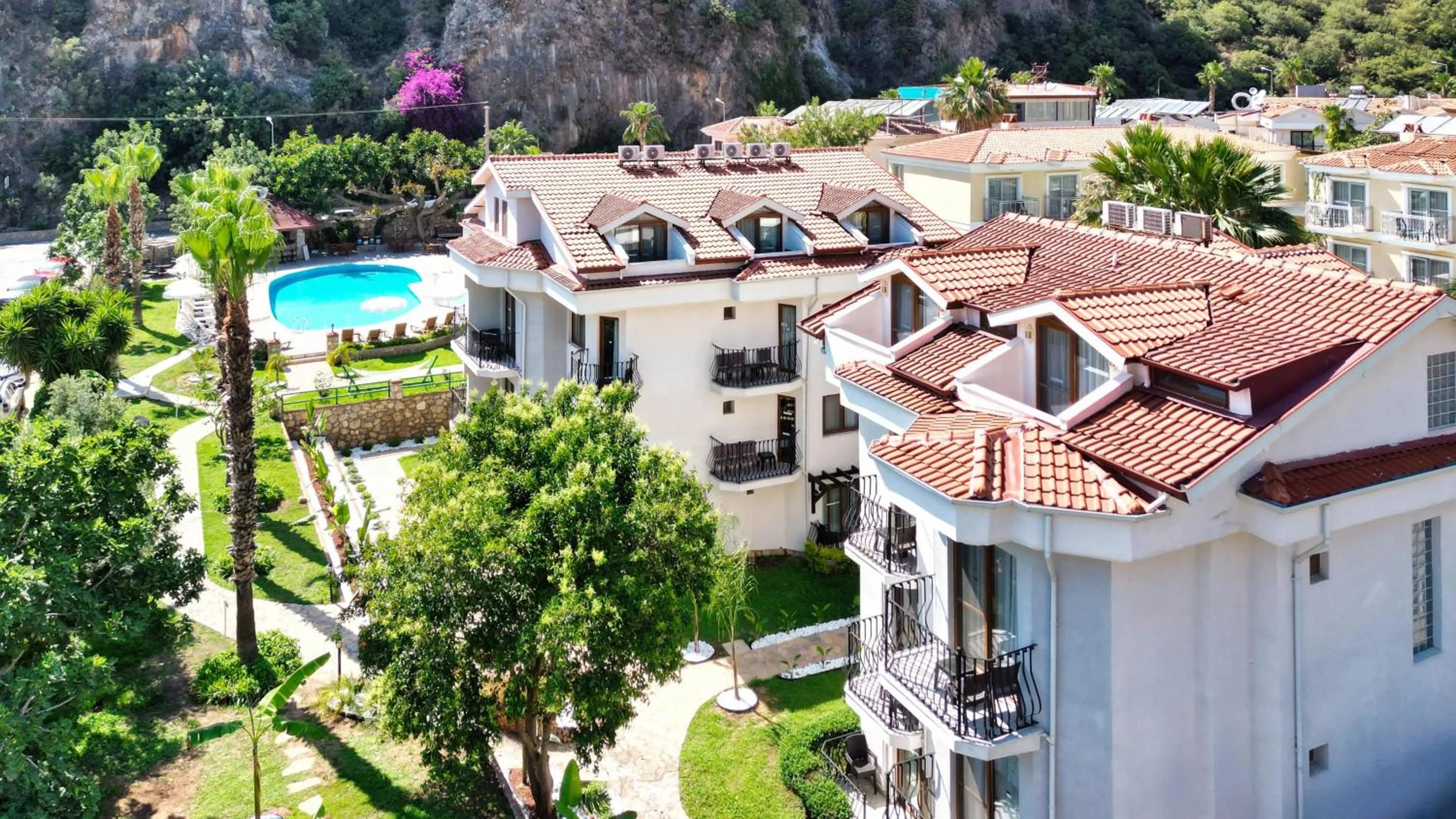 Day in Ata Lagoon Beach Hotel