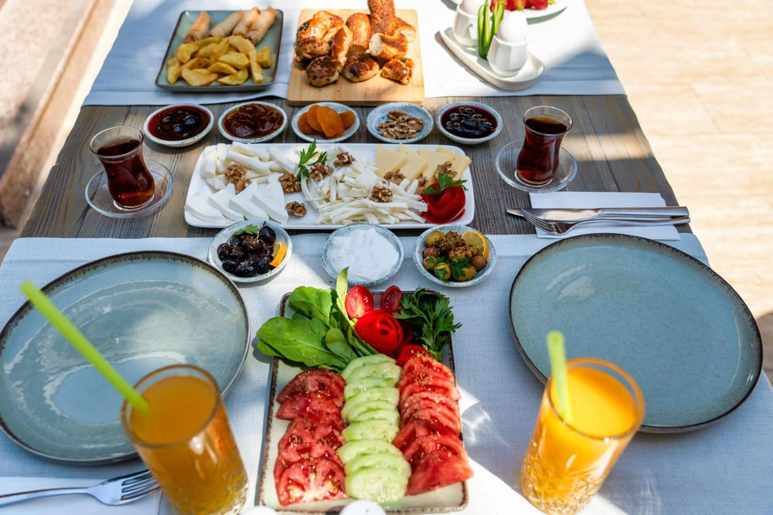 Breakfast in Ata Lagoon Beach Hotel