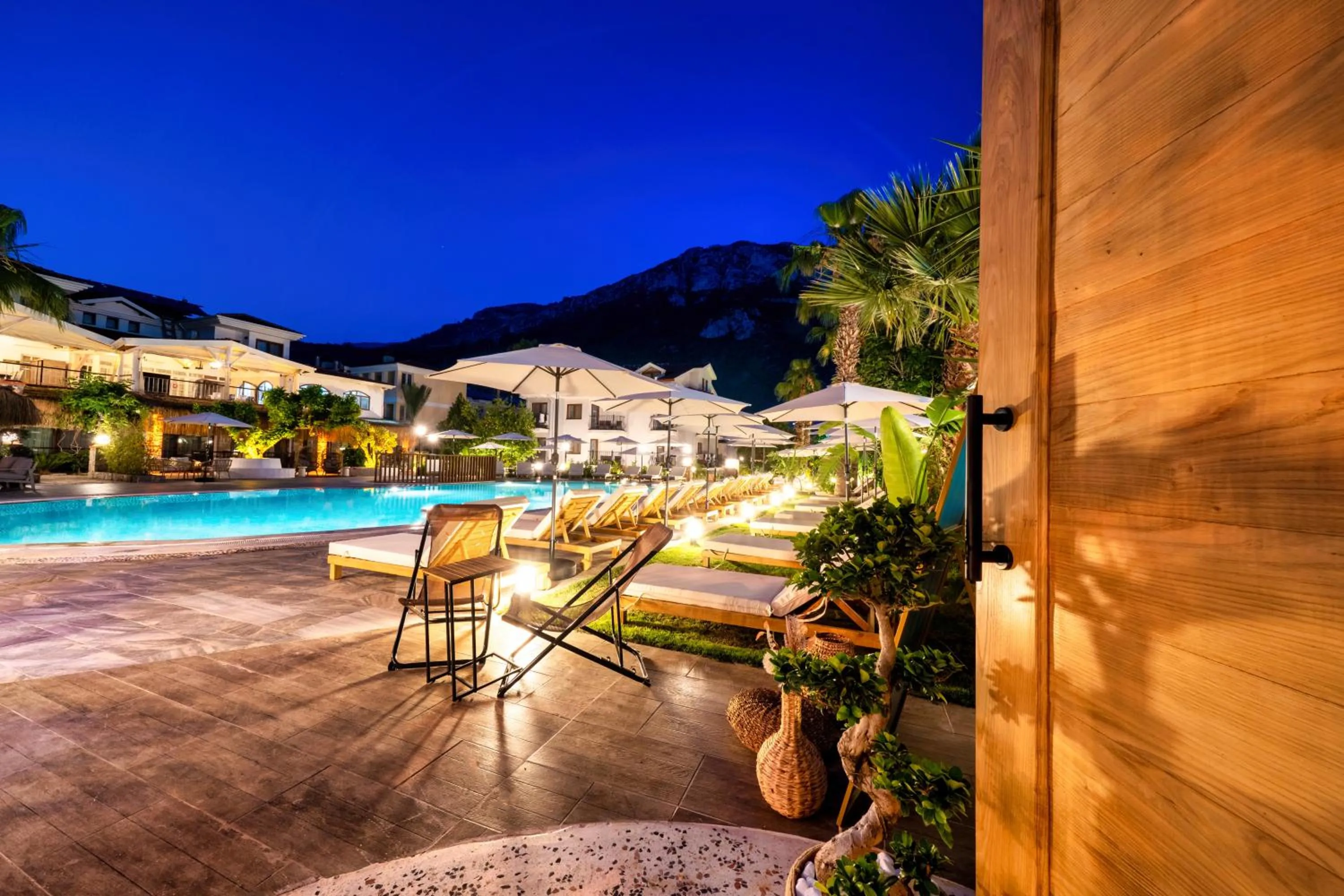 Ata Lagoon Beach Hotel