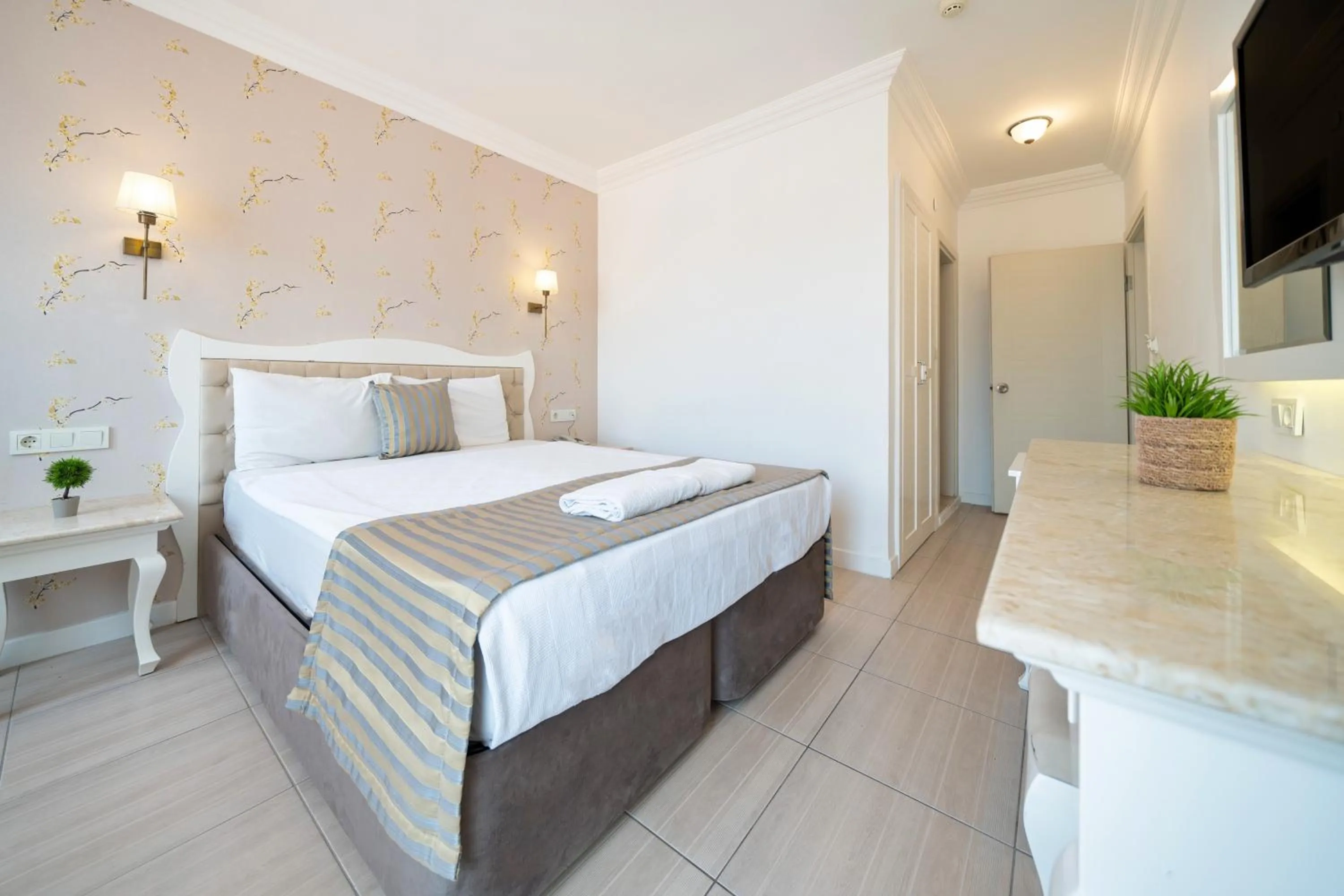 Photo of the whole room, Bed in Ata Lagoon Beach Hotel