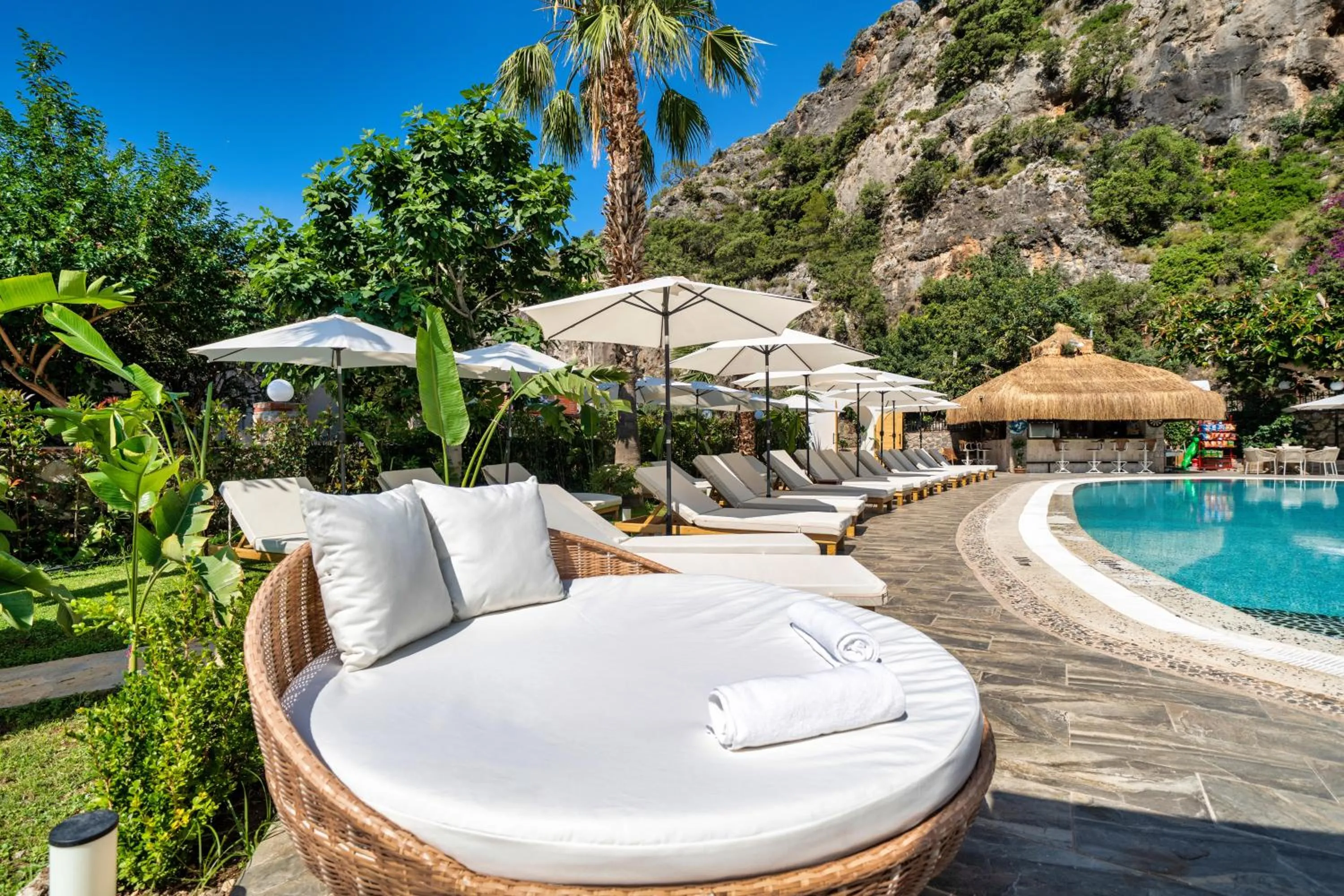 Swimming pool in Ata Lagoon Beach Hotel