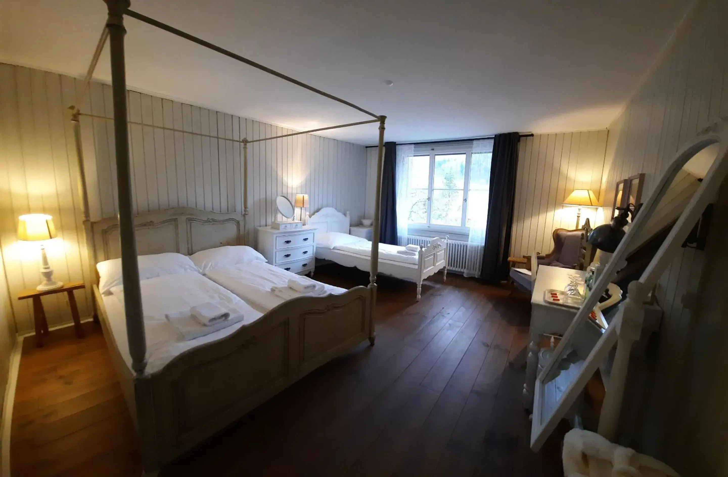 Triple Room with Shared Bathroom in B&B Langenberg Triple Room with Shared Bathroom in B&B Langenberg