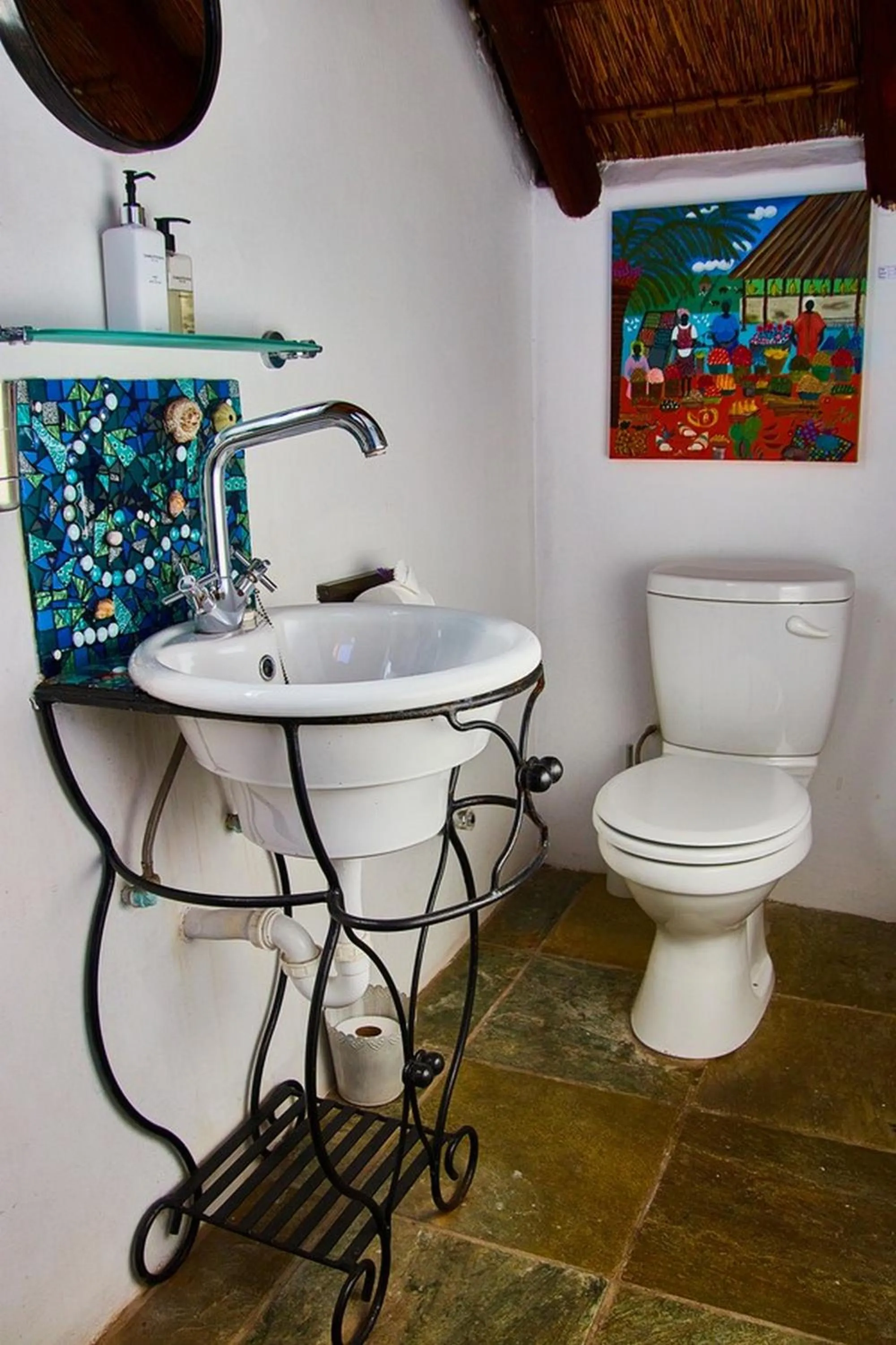 Toilet in Gilcrest Place Guest House