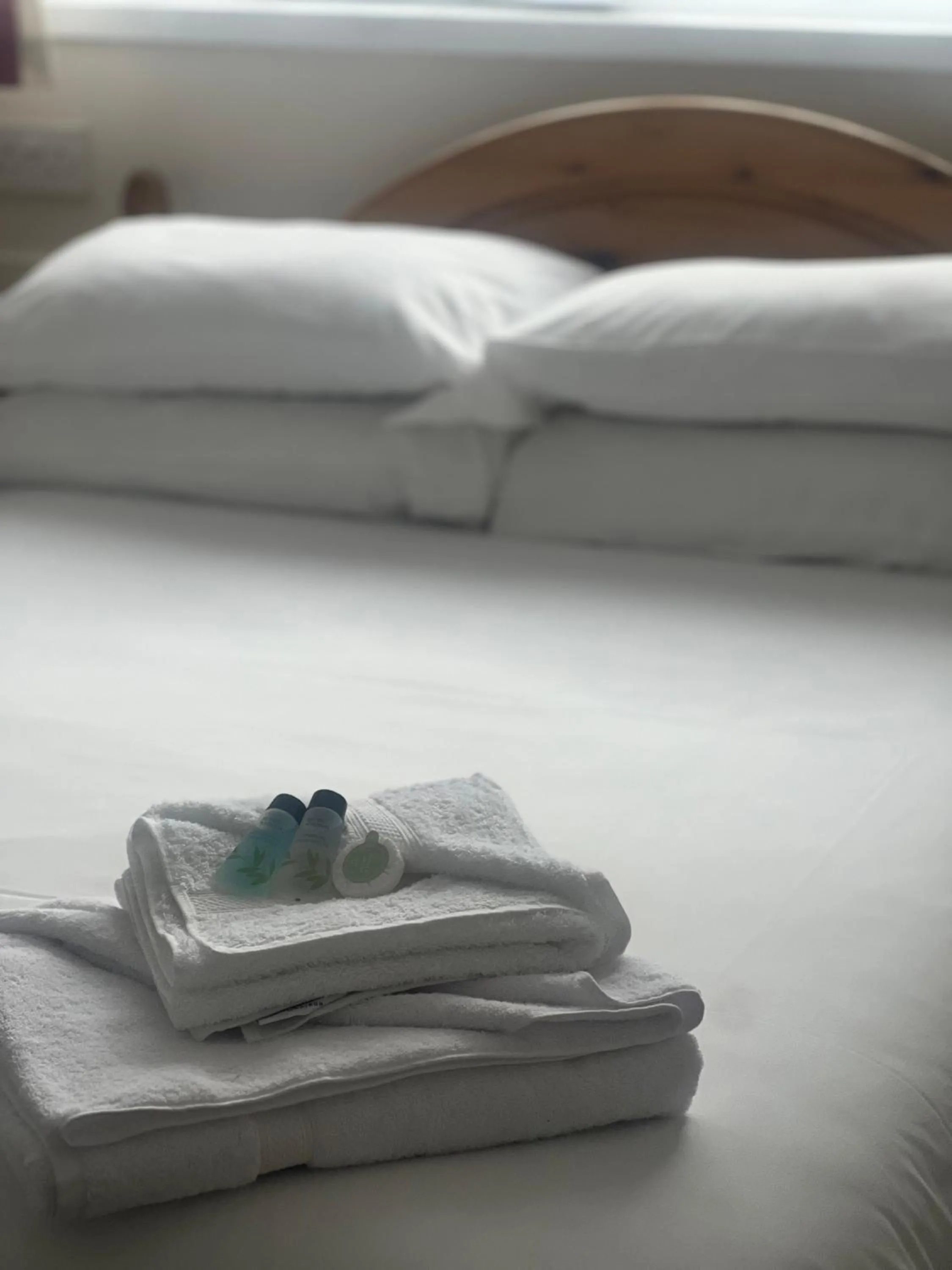 Bed in Brig Inn Hotel