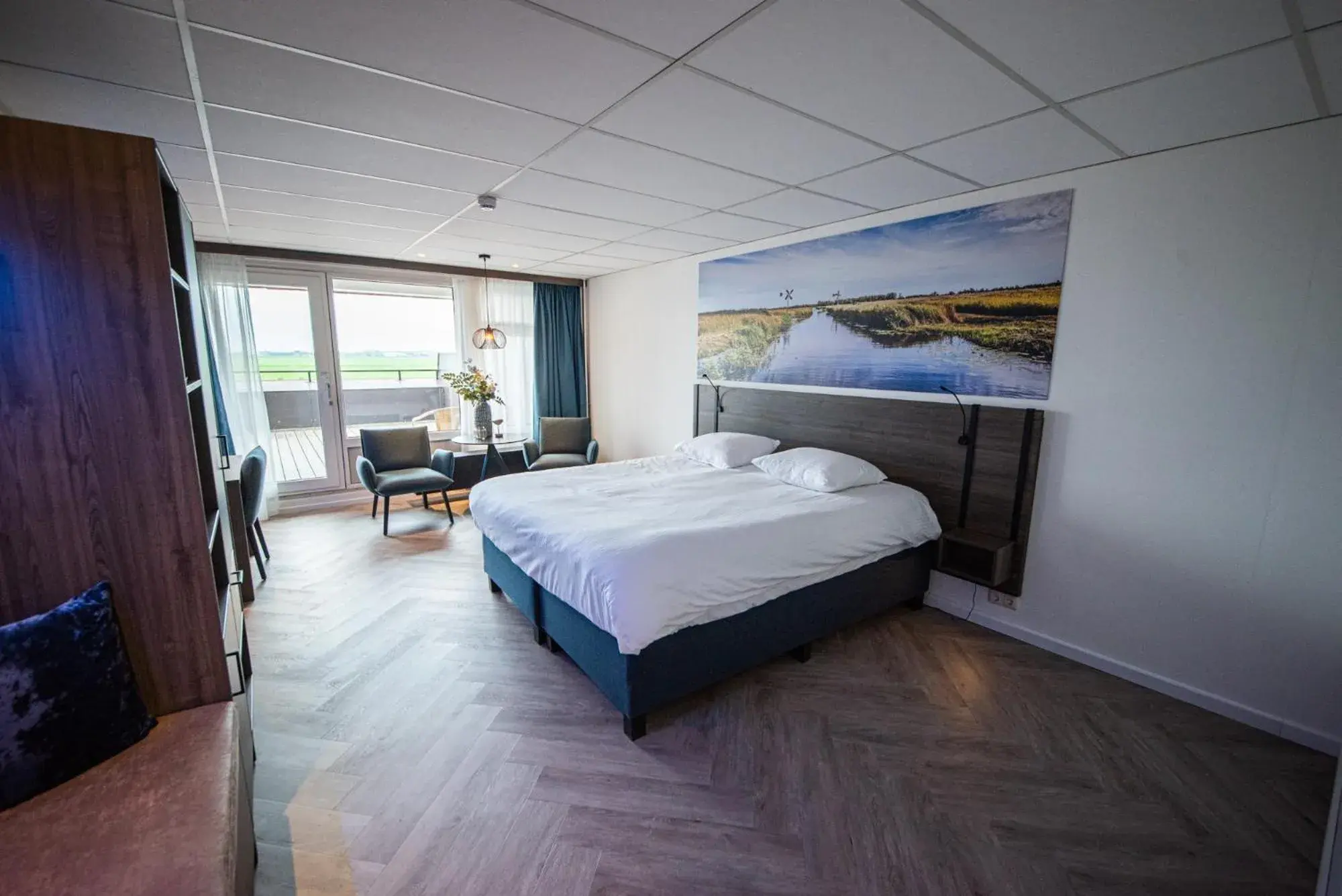 Deluxe King Room - single occupancy in Hotel Zwartewater Deluxe King Room - single occupancy in Hotel Zwartewater