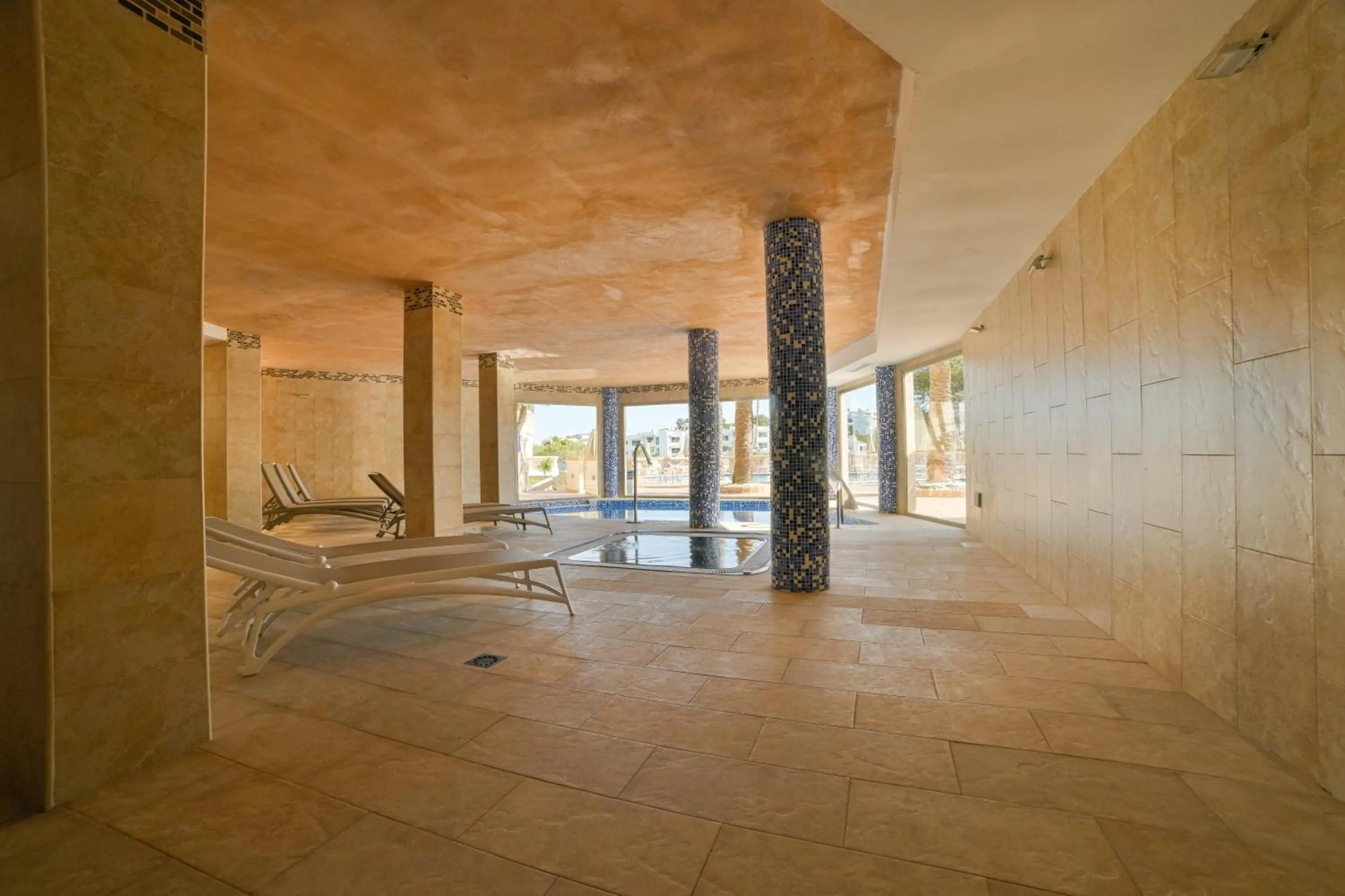 Swimming pool in Apartamentos Azul Playa