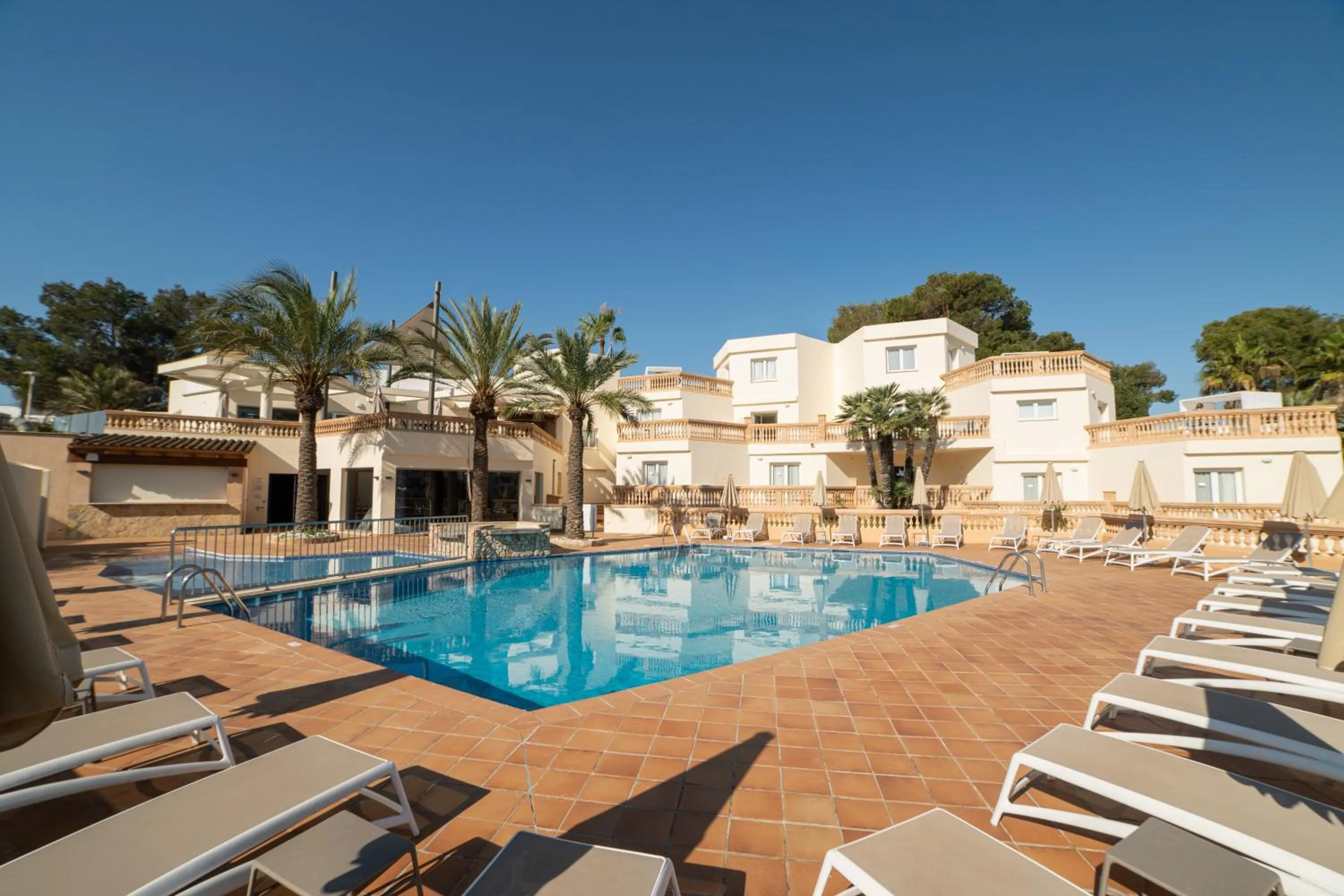 Swimming pool in Apartamentos Azul Playa