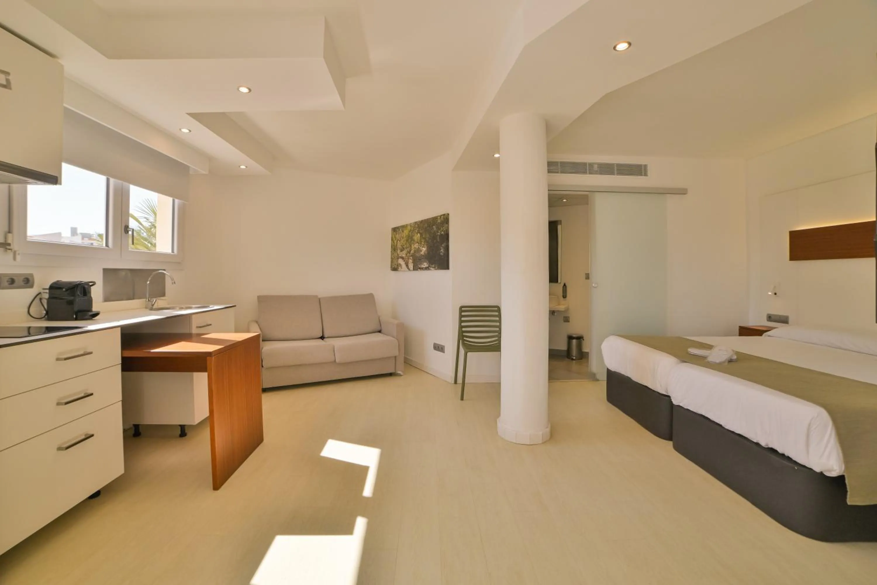 Photo of the whole room, Bed in Apartamentos Azul Playa