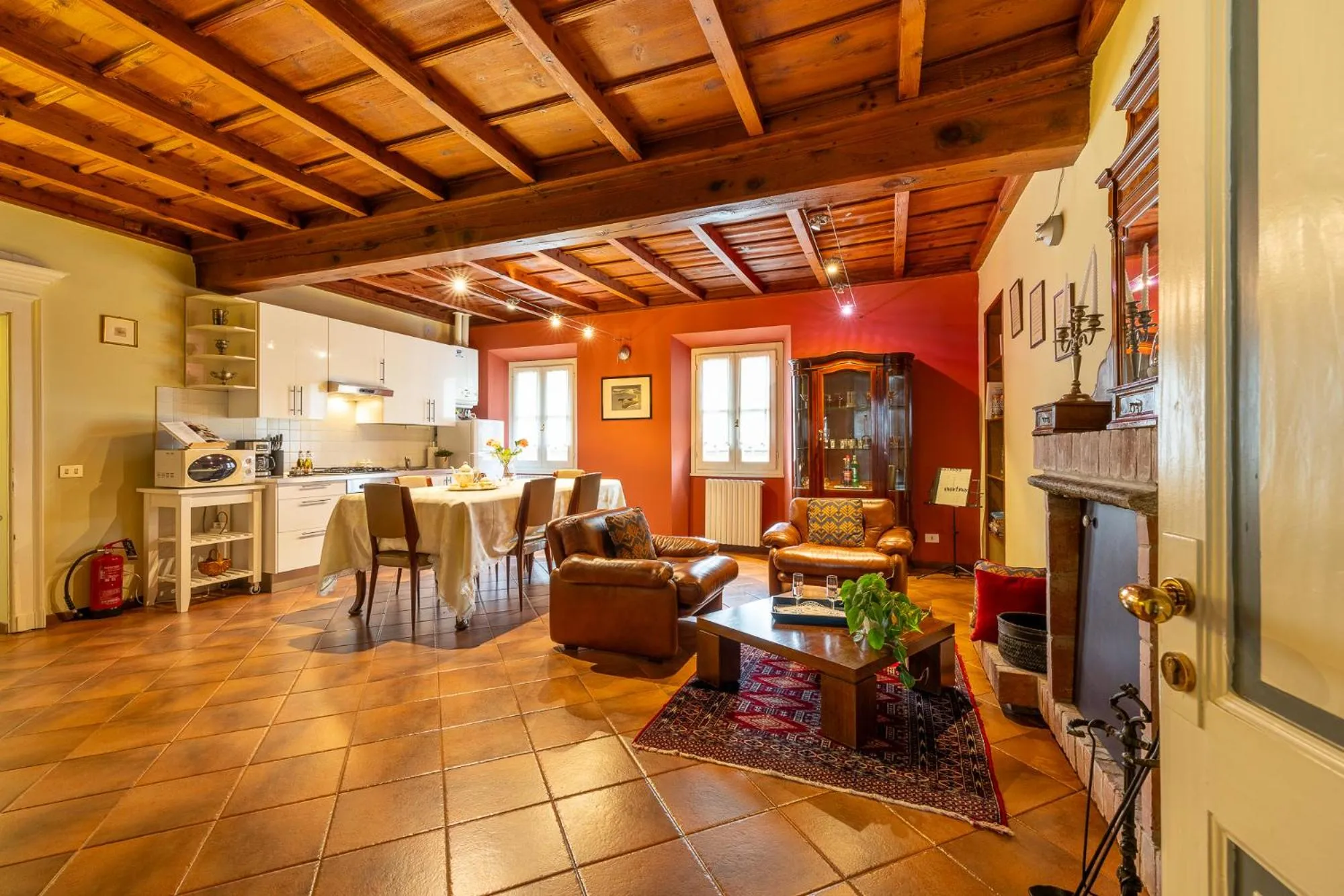 Kitchen or kitchenette in Antica Casa Balsari