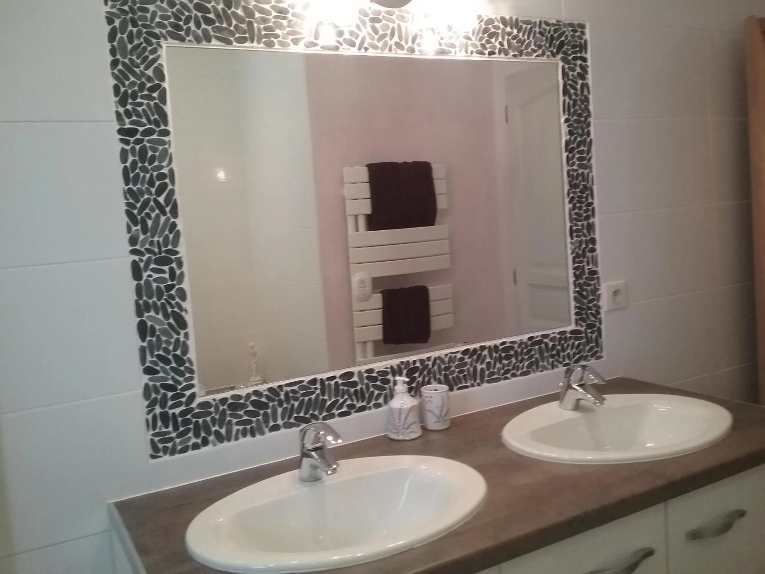 Bathroom in L Olivadou B&B