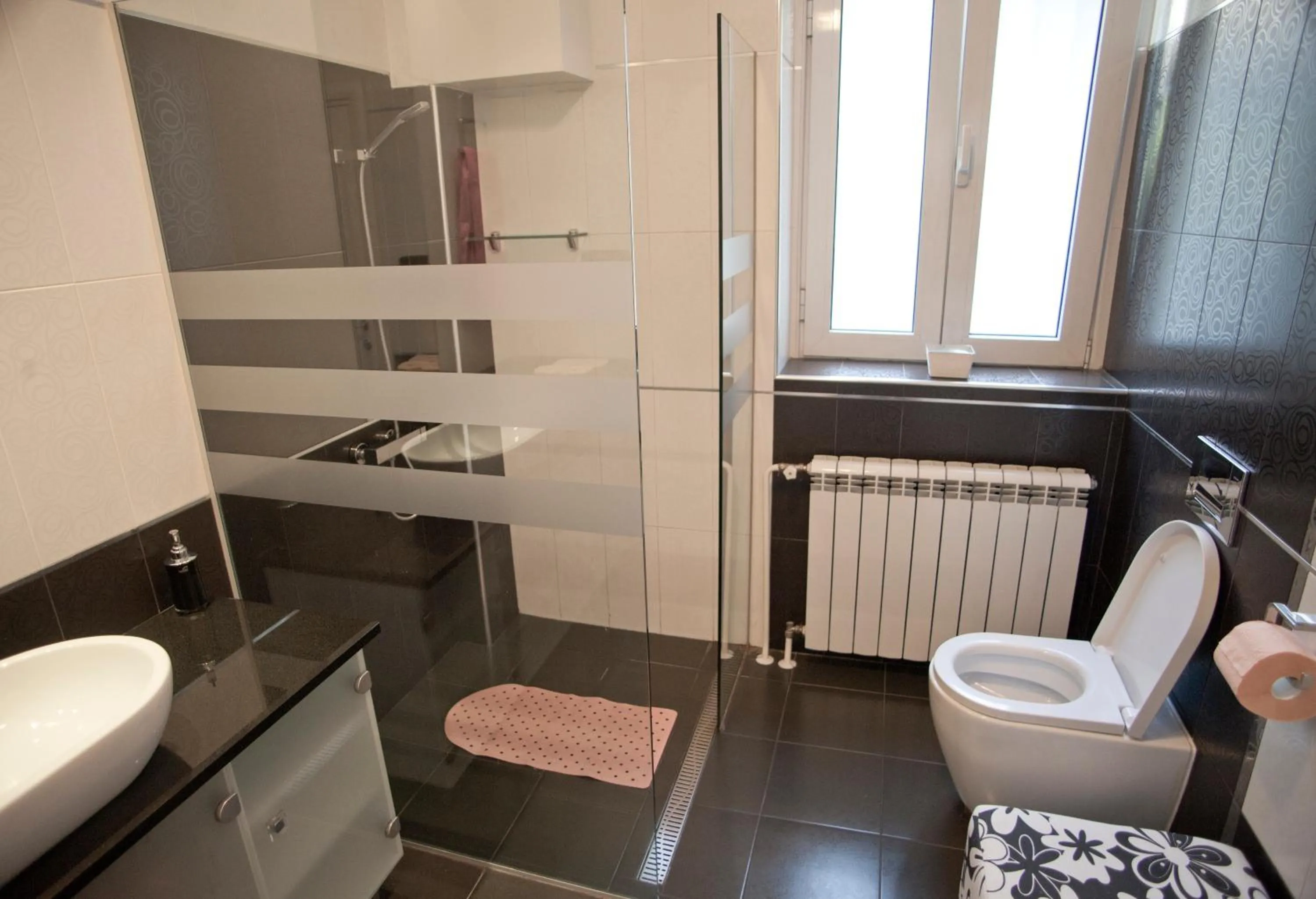 Angel Apartment