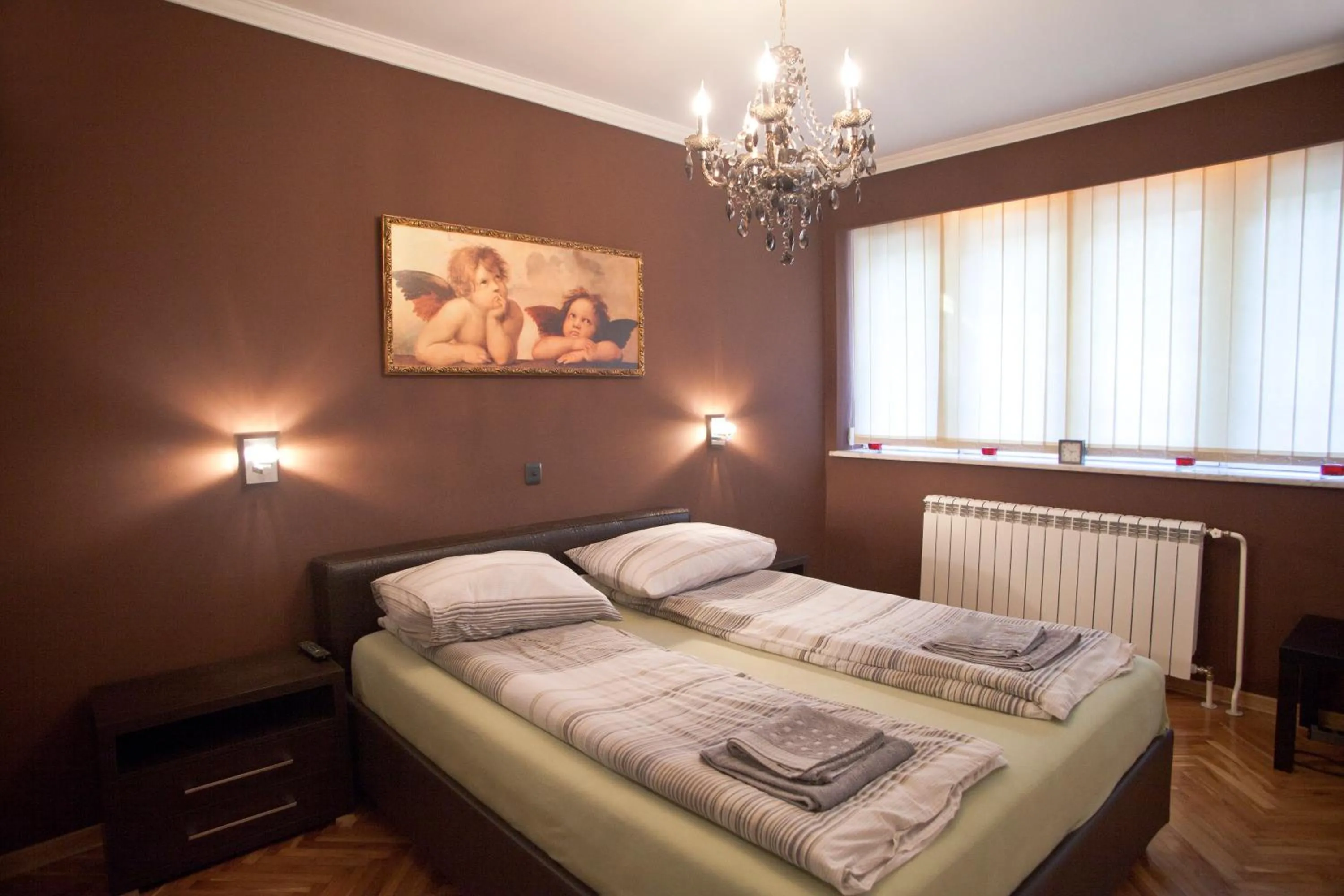Bed in Angel Apartment