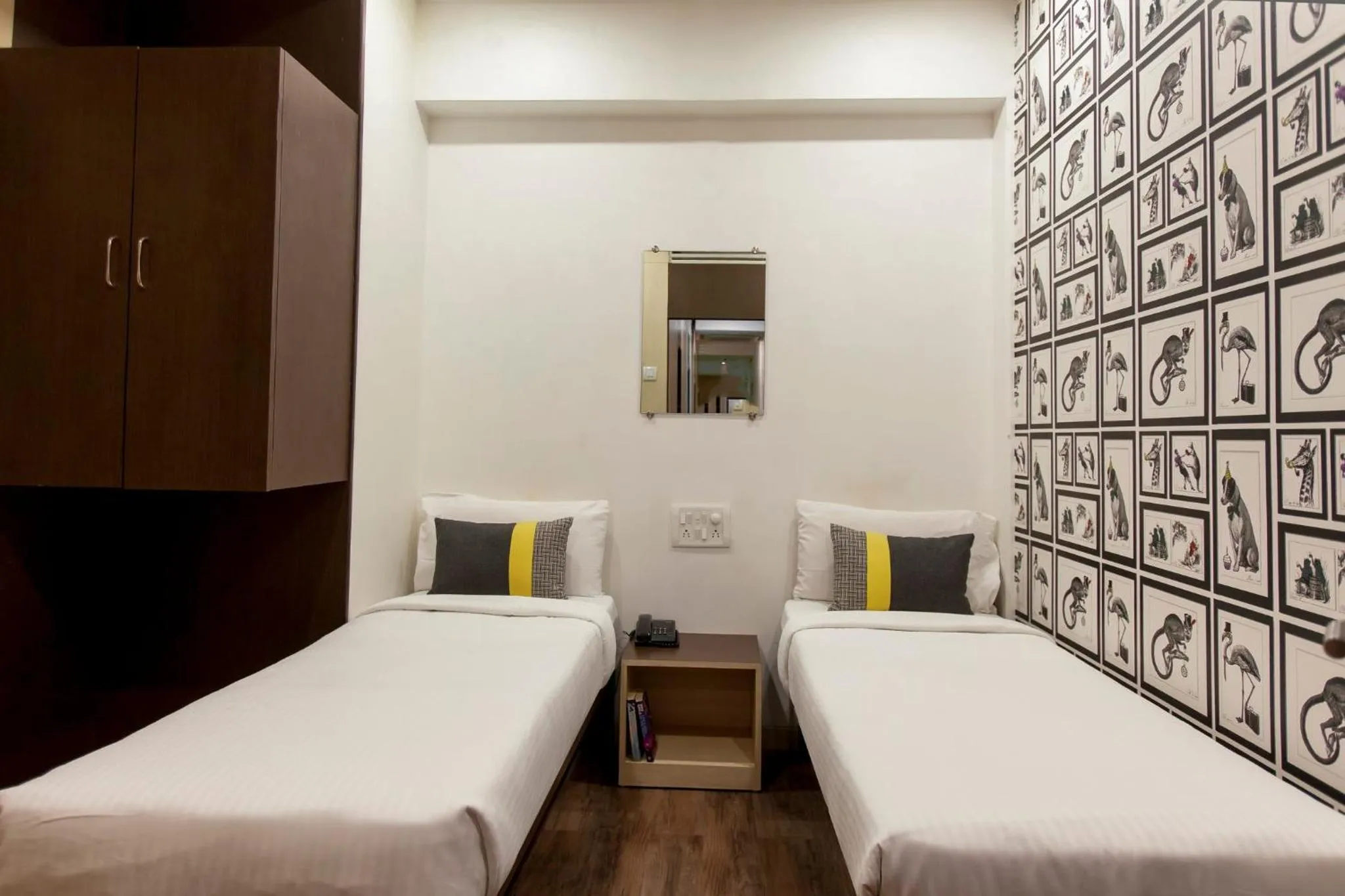 I Qube Twin - single occupancy - Shared washroom (Male Only) in Click Hotels Andheri MIDC