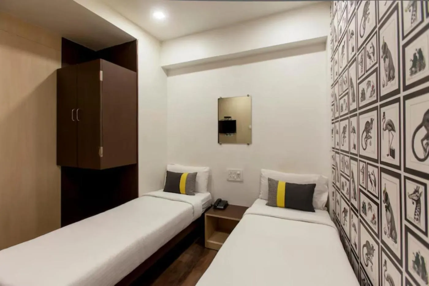 Bed in Click Hotels Andheri MIDC
