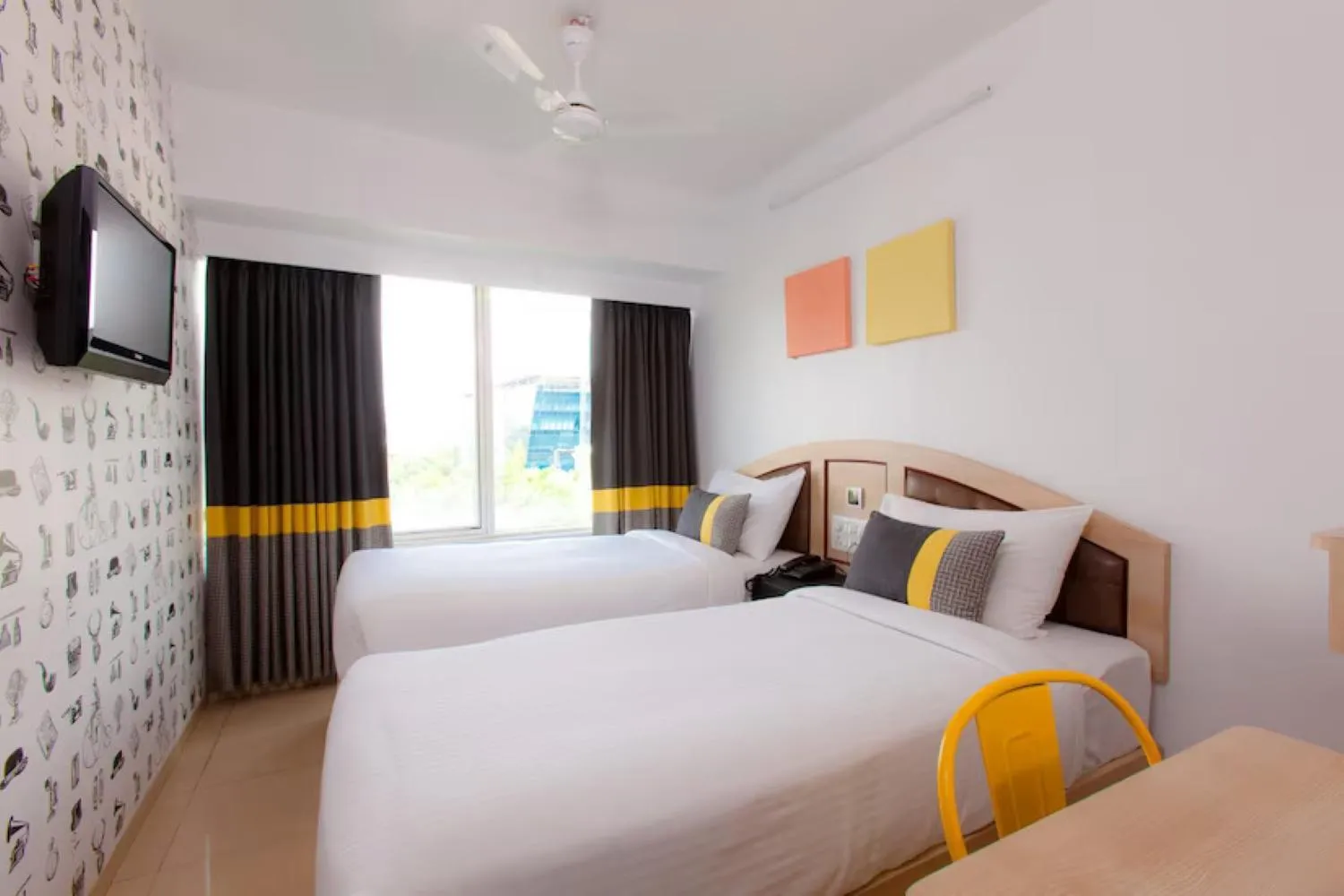 Bed in Click Hotels Andheri MIDC