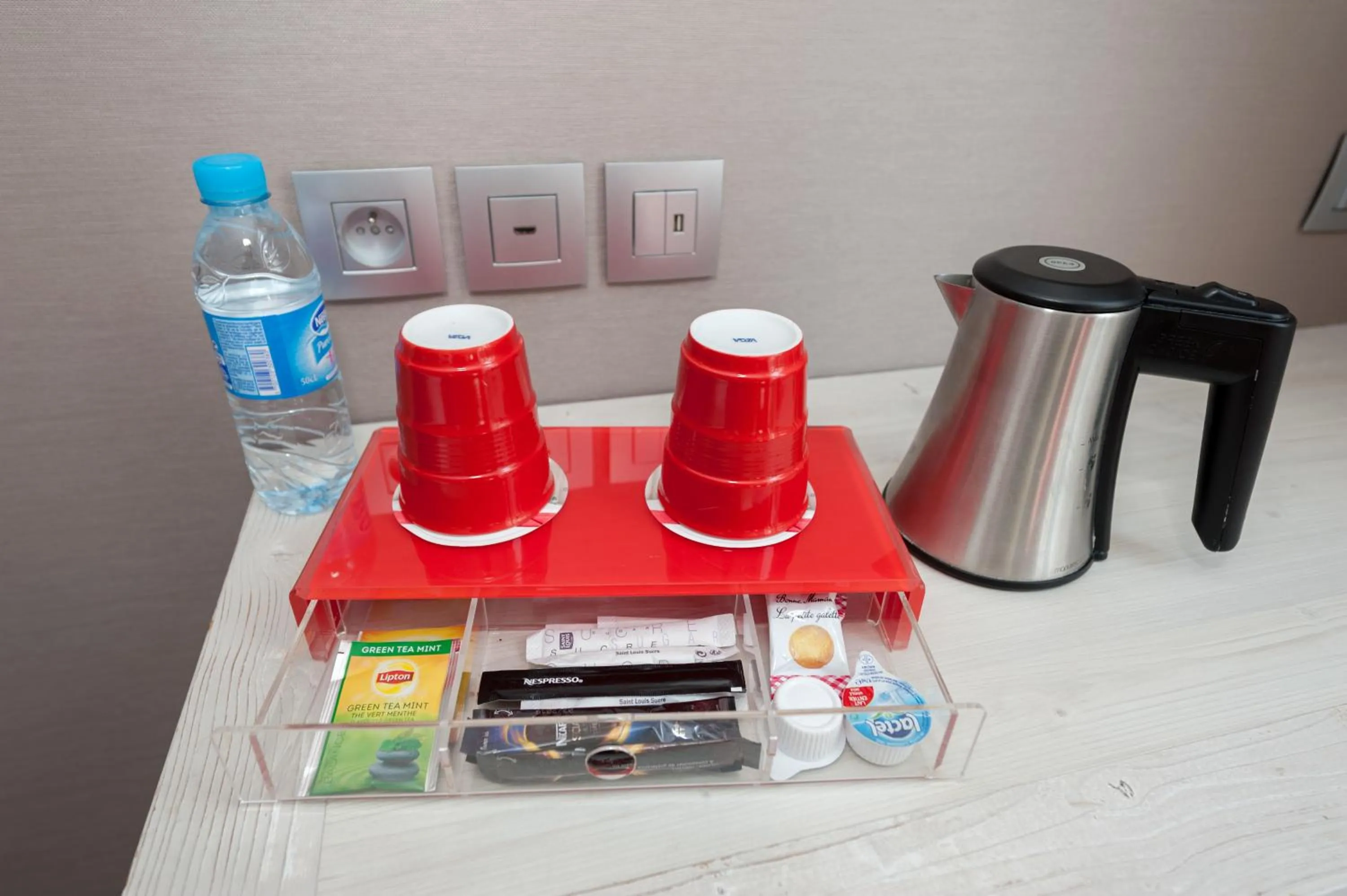Coffee/tea facilities in Hôtel le 209 Paris Bercy