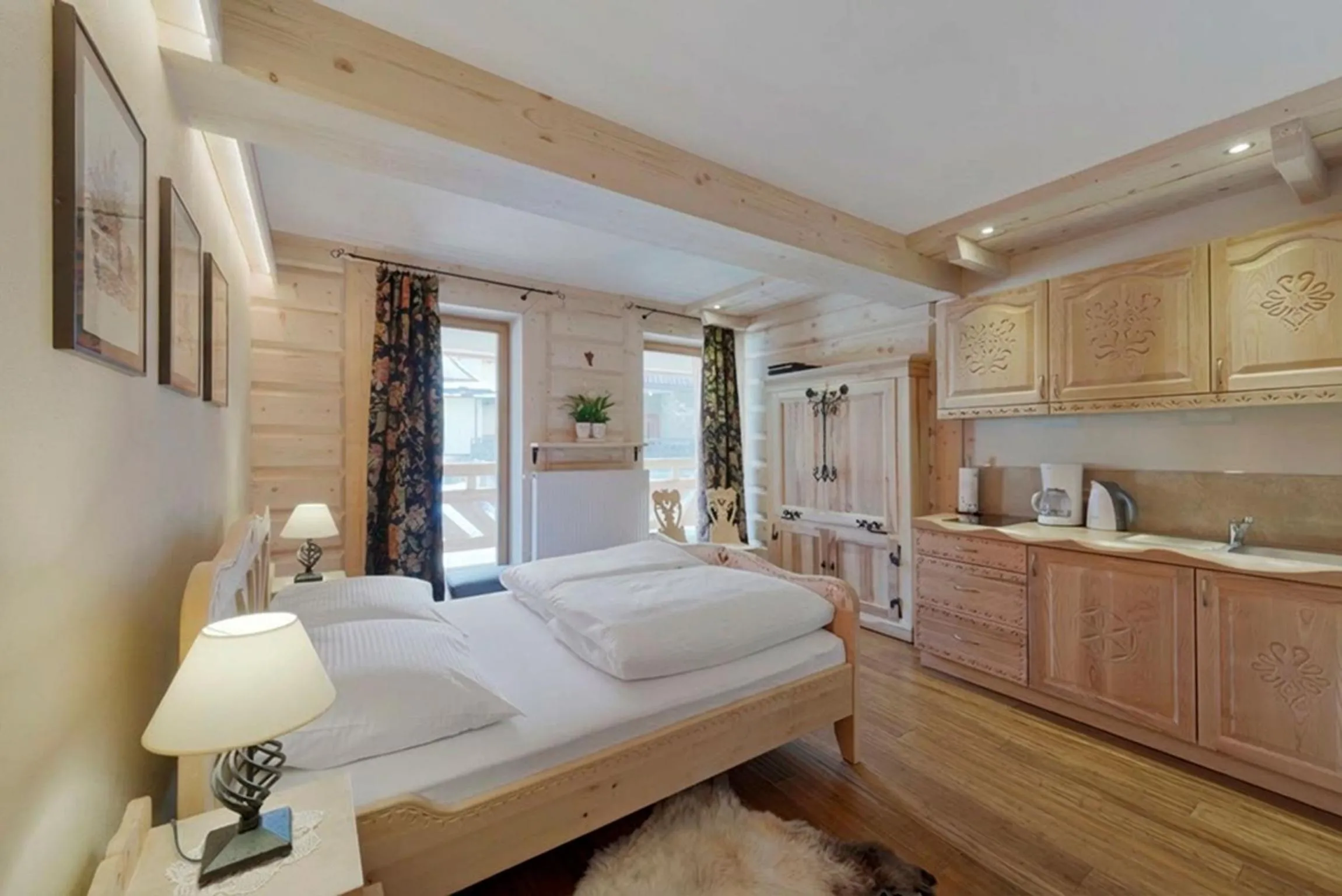 Bed in Willa Tatiana Lux