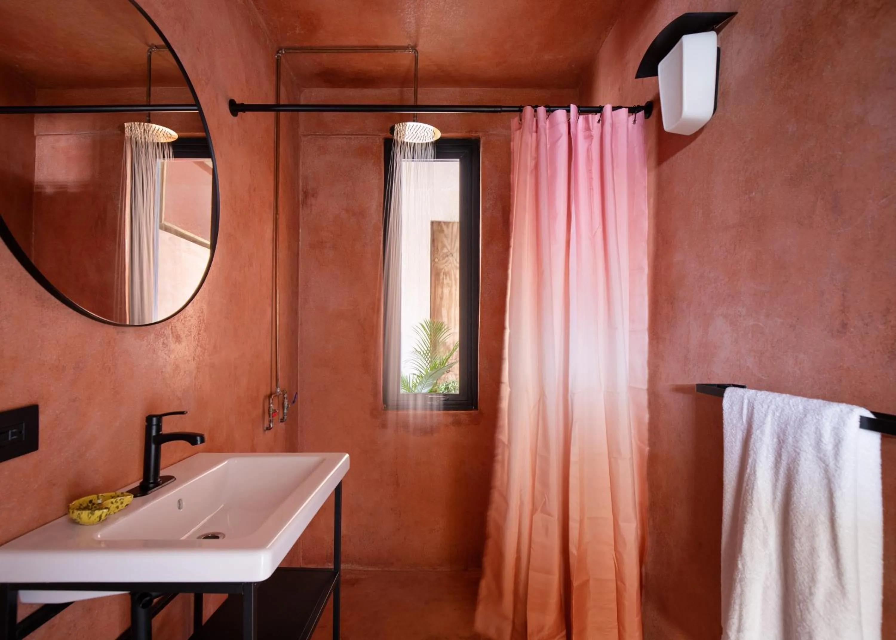 Bathroom in NOA by DW
