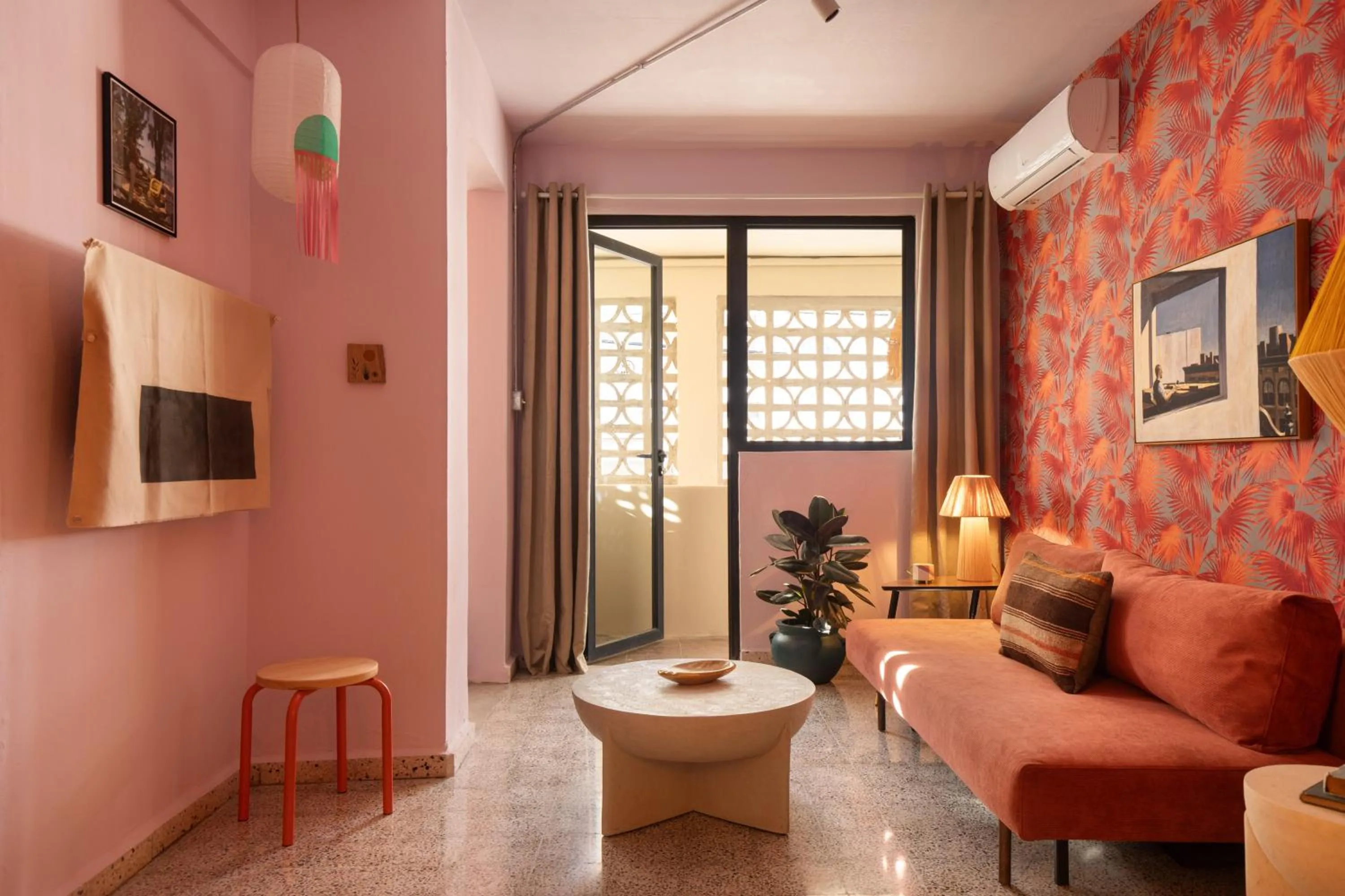 TV and multimedia in NOA by DW