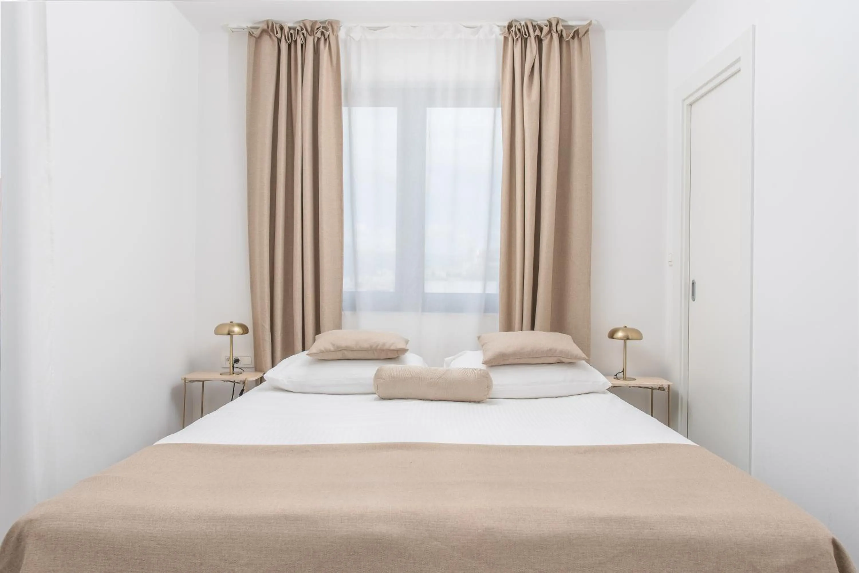 Bed in Samstag Split