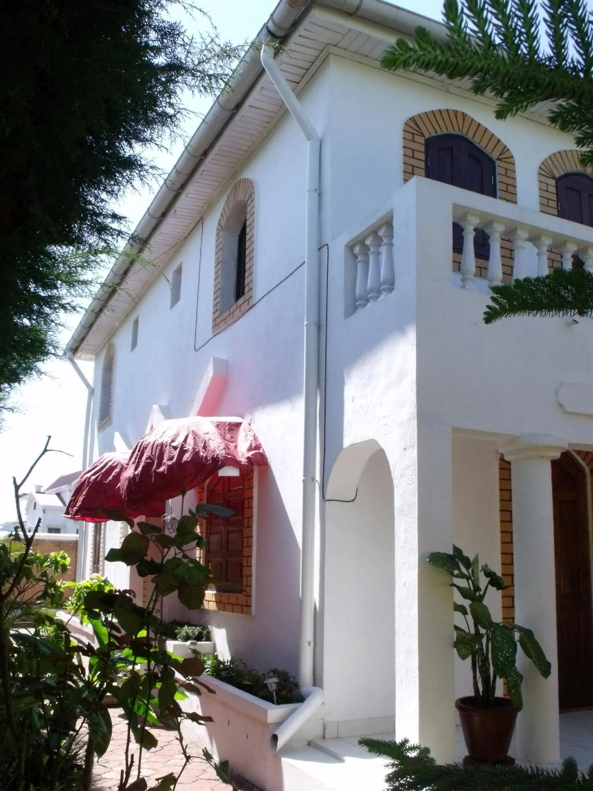 Facade/entrance in Iarimbato Hotel