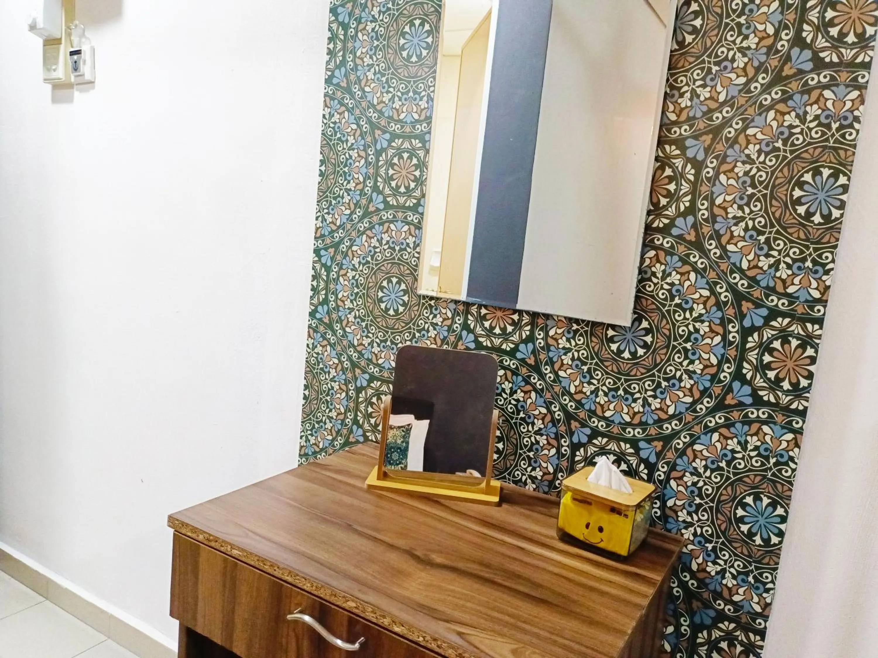 hair dresser in Salaam Suites Hotel