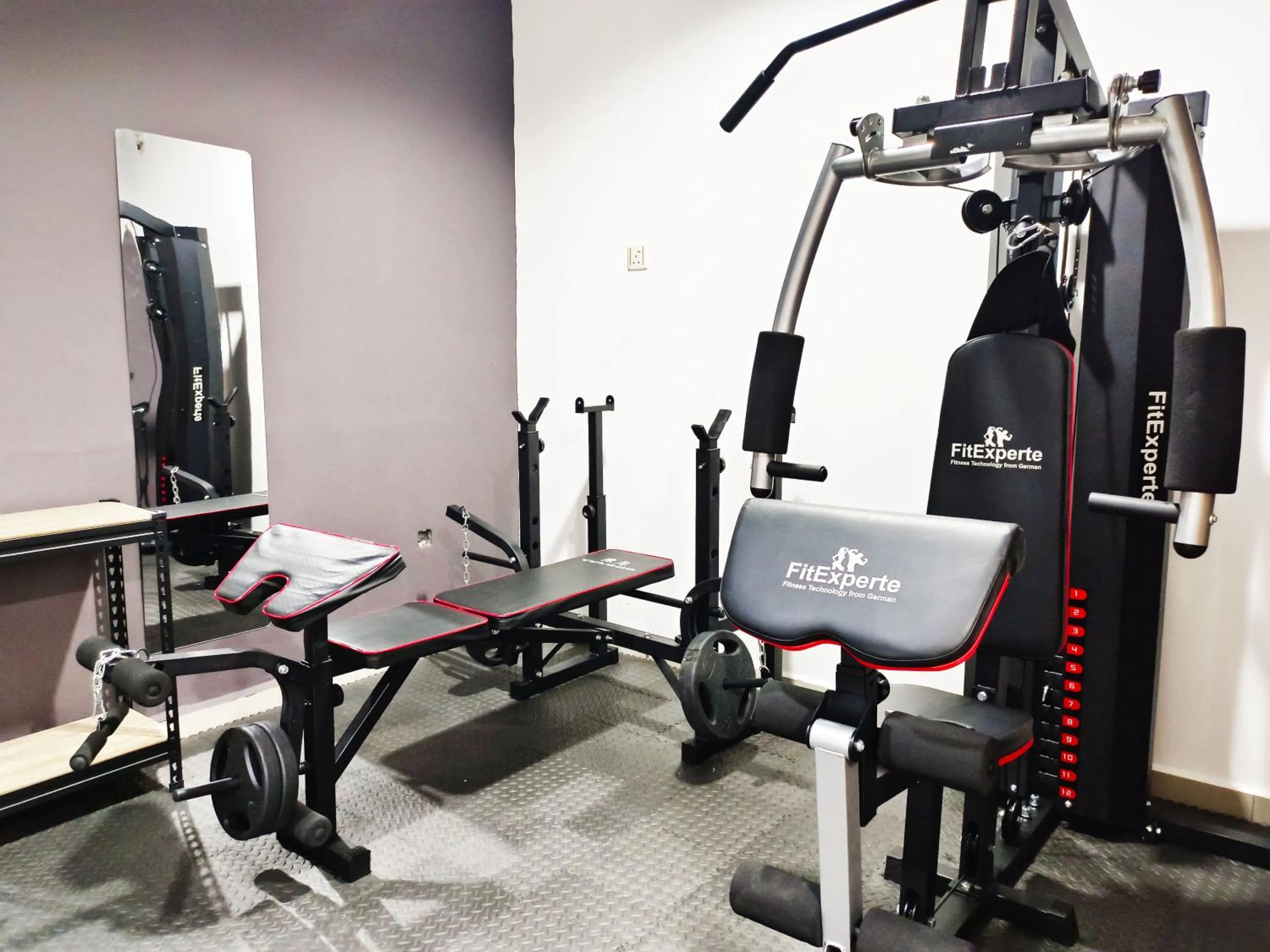 Fitness centre/facilities in Salaam Suites Hotel