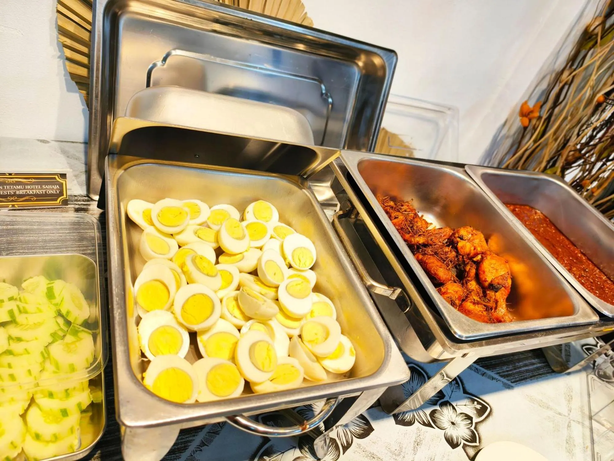 Breakfast in Salaam Suites Hotel