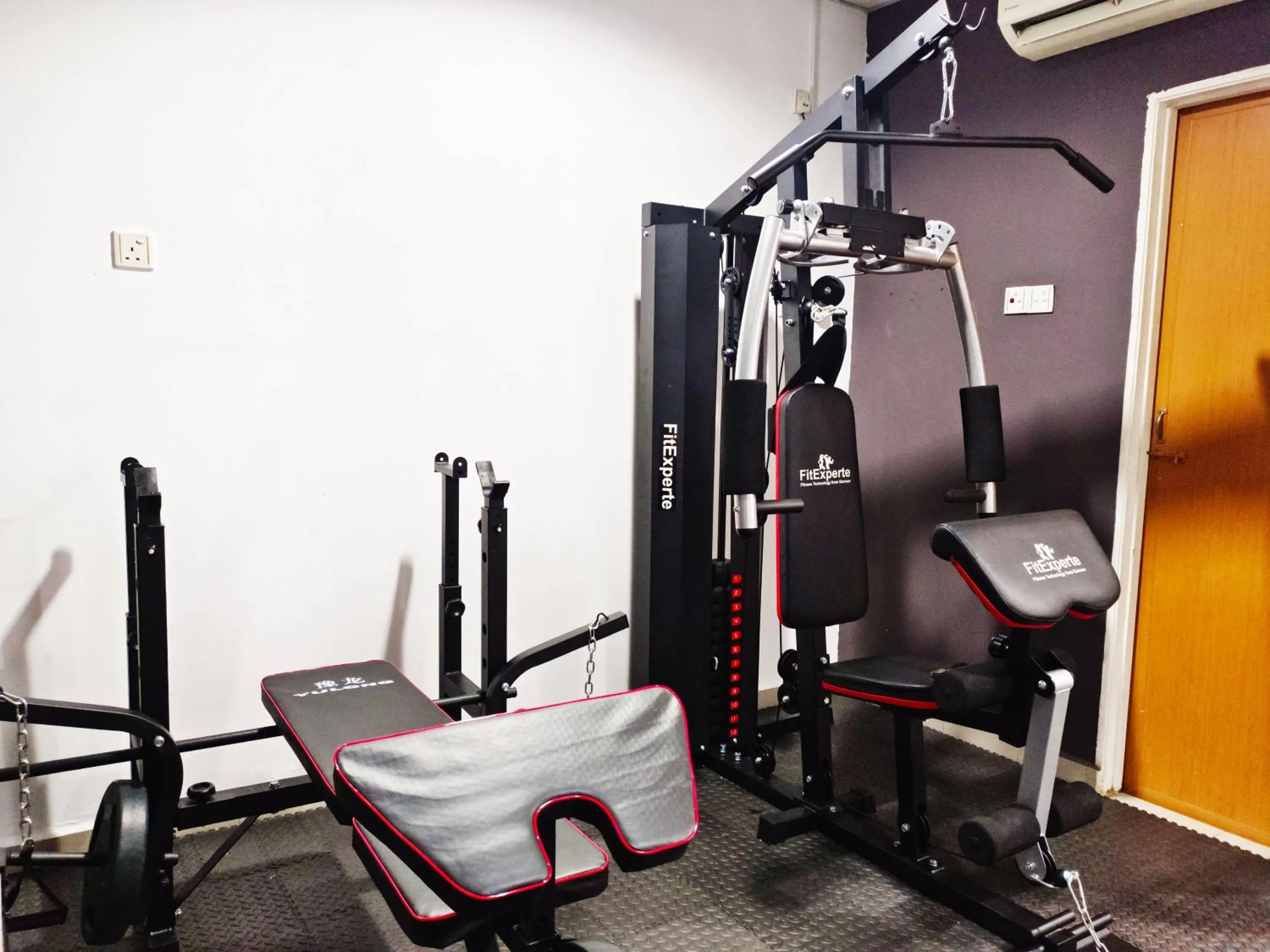 Fitness centre/facilities in Salaam Suites Hotel