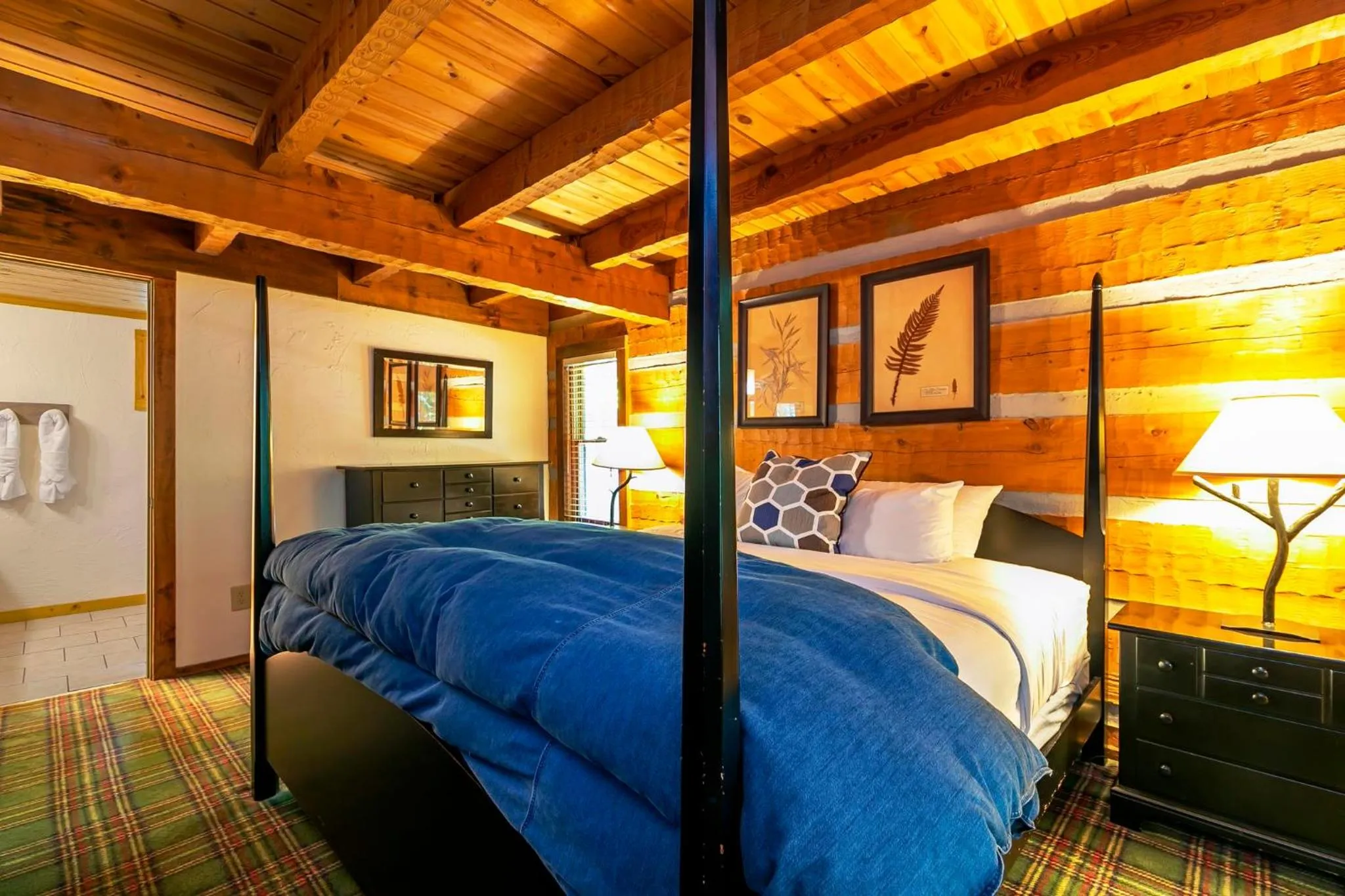 Bed in Dancing Bear Lodge